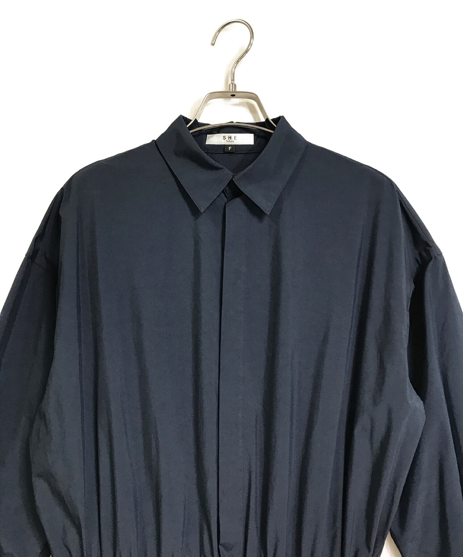 SHE Tokyo シートウキョウ E lliot navy ワンピース SHE Tokyo シートウキョウ E lliot navy ワンピース