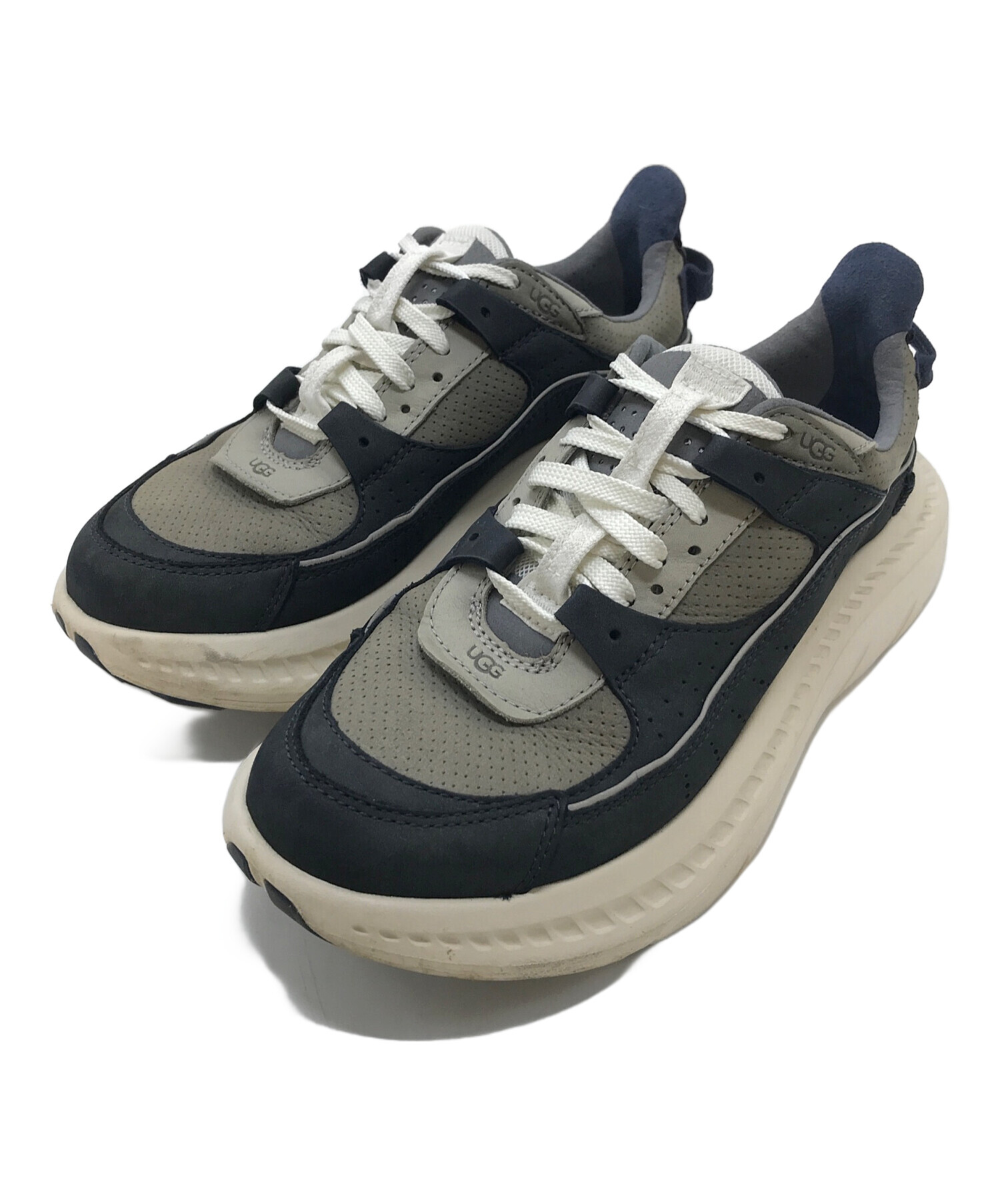 中古・古着通販】UGG (アグ) CA805 V2 Nubuck ヌバック 中古・古着通販】UGG (アグ) CA805 V2 Nubuck ヌバック