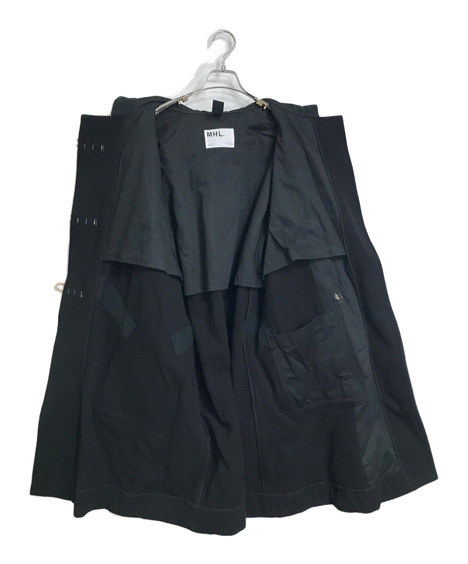 【新品未使用】MHL ブラックダッフルコート MHL.（エムエイチエル）の「TOUGH WOOL MELTON（ダッフルコート）」 - WEAR