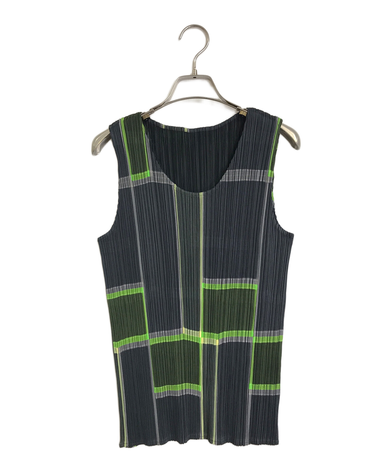 PLEATS PLEASE チェック柄ベストノースリーブ　サイズ4 PLEASE PLEATS ISSEY MIYAKE チェック柄 - プリーツプリーズ メルカリ