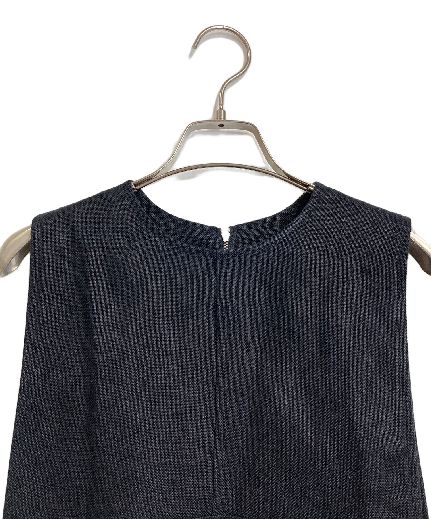 HYKE ハイク LINEN CROPPED TOP ベスト　リネン　ブラック 中古・古着通販】HYKE (ハイク) LINEN CROP TOP リネンクロップトップ