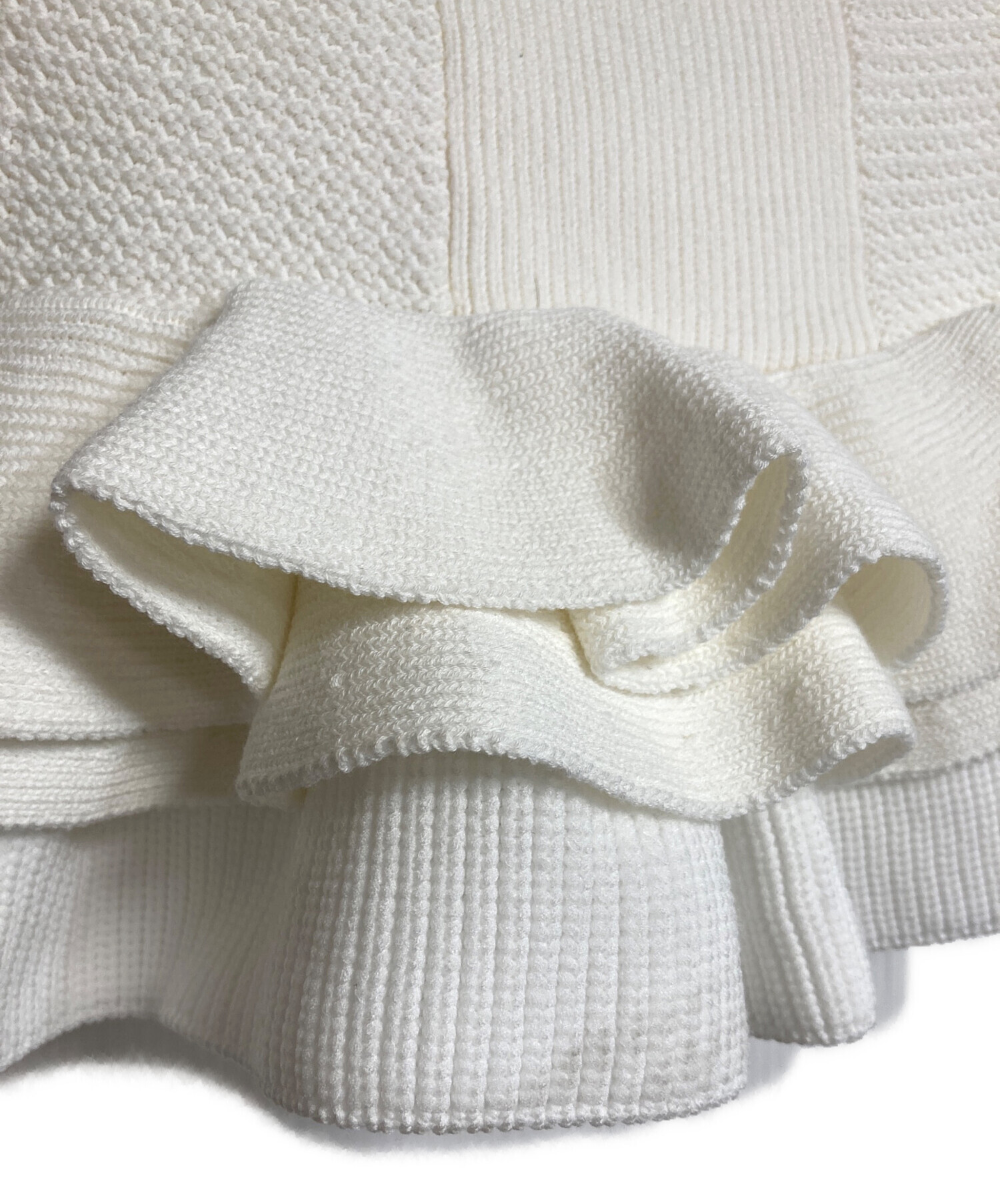 中古・古着通販】Lily Brown (リリーブラウン) ラッフルフリルベア