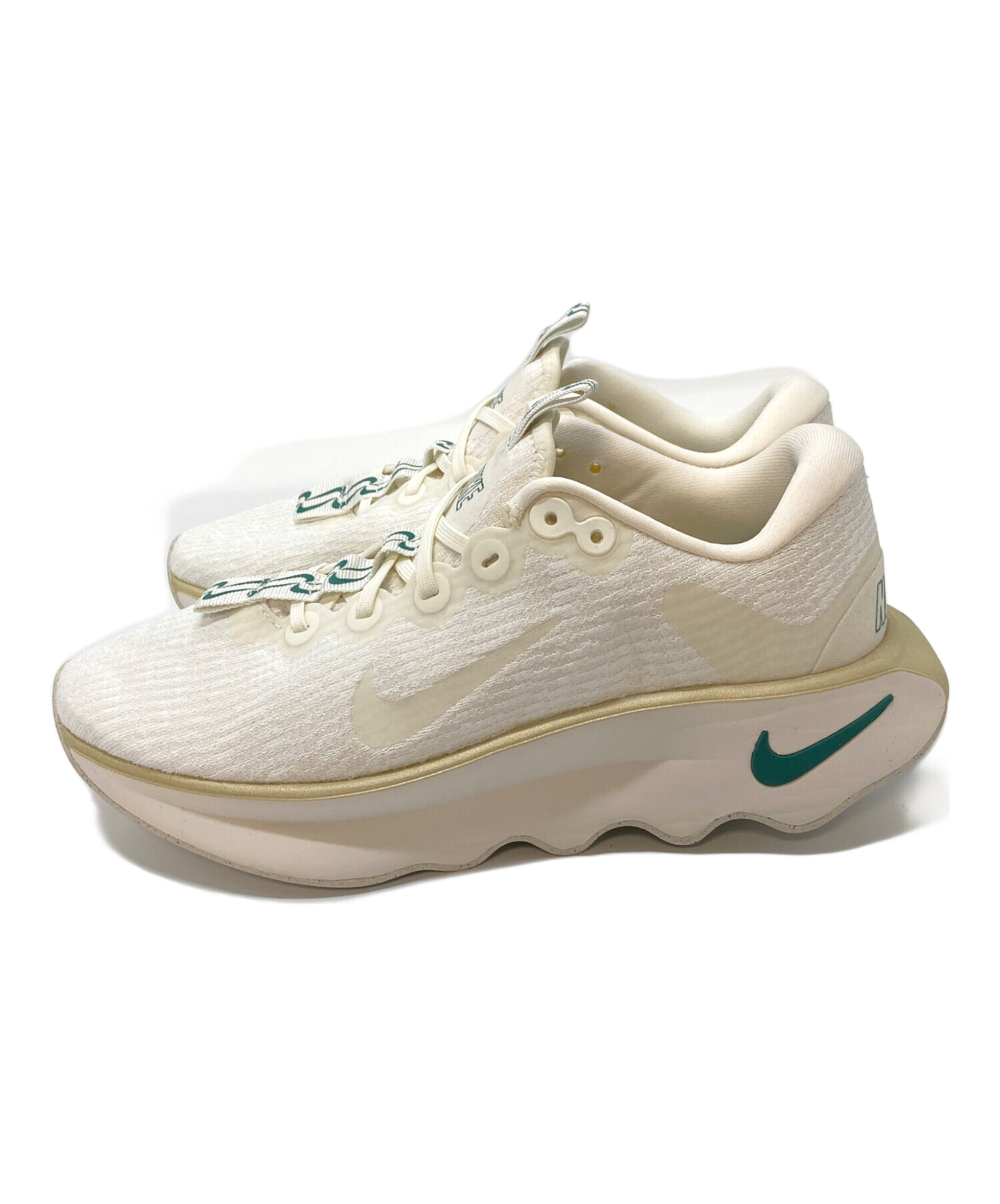 NIKE ☆ MOTIVA （27.5㎝）新品未使用 値引きしました！ 未使用品】NIKE MOTIVA 27.5cm - メルカリ
