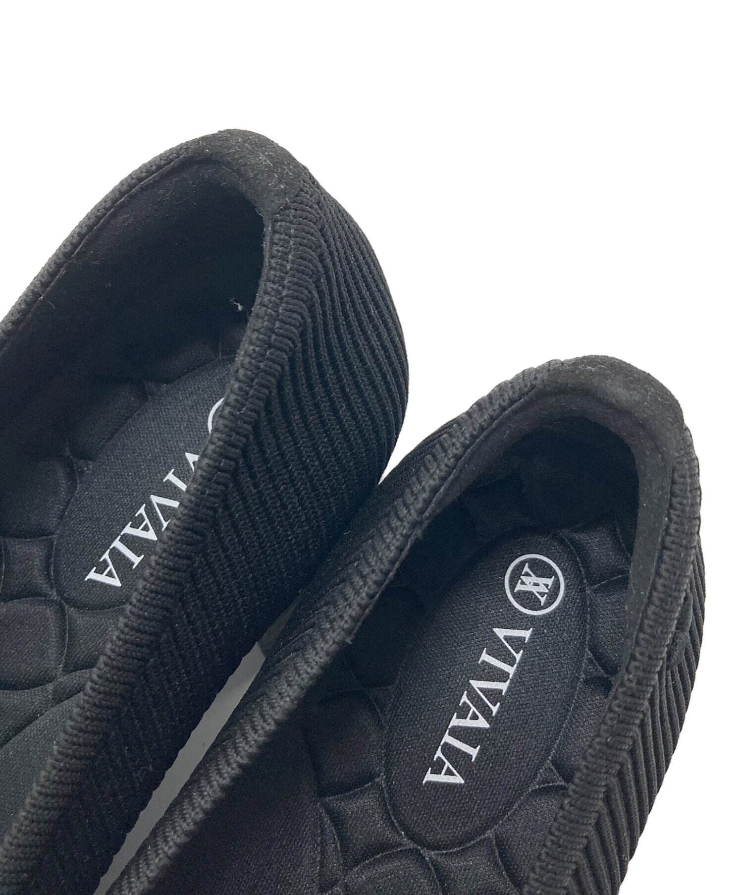 【極美品】値下げ　VIVAIA　スクエアトゥチャンキーヒールパンプス　ニット　黒 極美品】値下げ VIVAIA スクエアトゥチャンキーヒールパンプス ニット