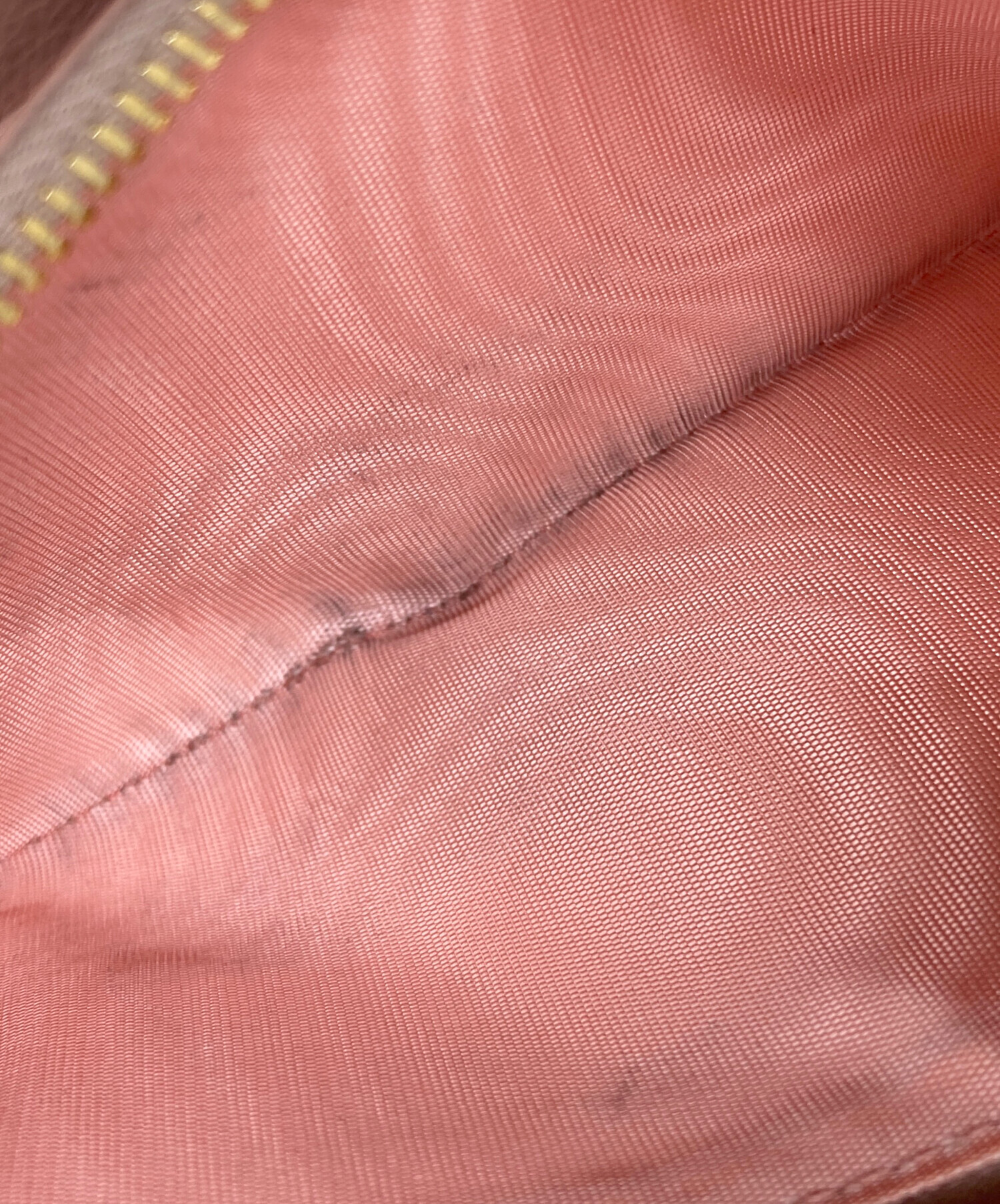 中古・古着通販】MIU MIU (ミュウミュウ) ラウンドファスナー長財布