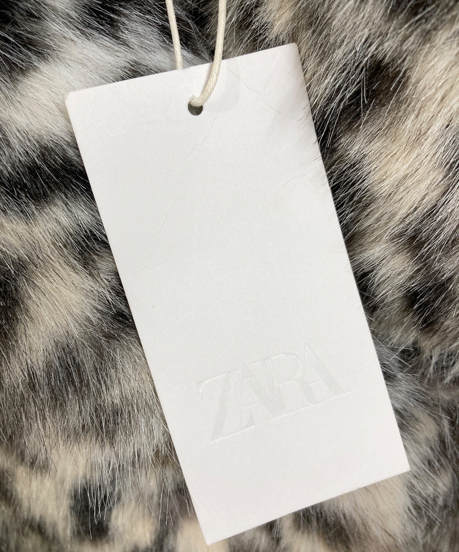 中古・古着通販】ZARA (ザラ) ショート丈アニマル柄フェイクファー
