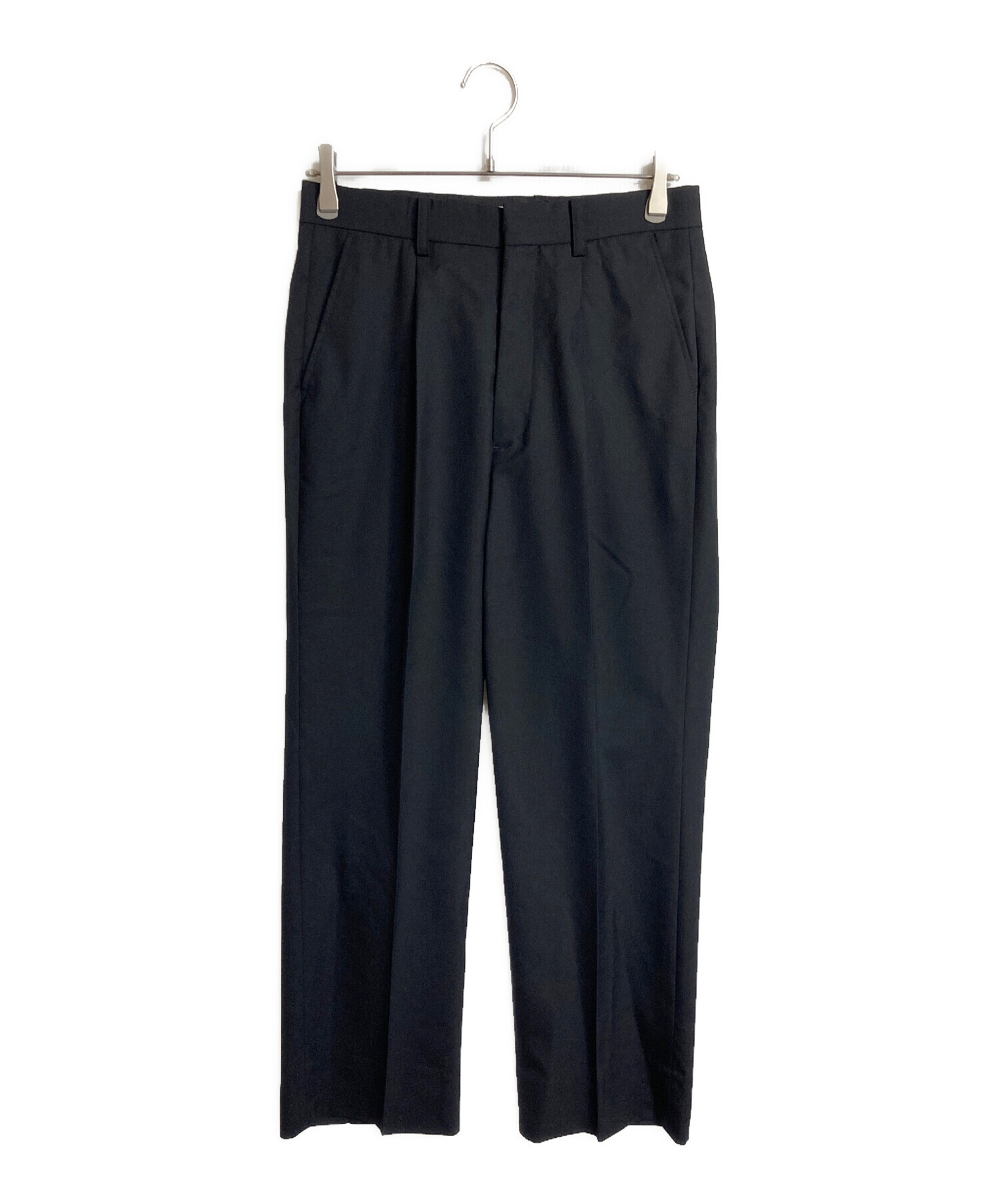Cornier コルニエ ツータック ウール スラックス ブラック 黒 S 美品 中古・古着通販】Cornier (コルニエ) スラックス センタープレスパンツ