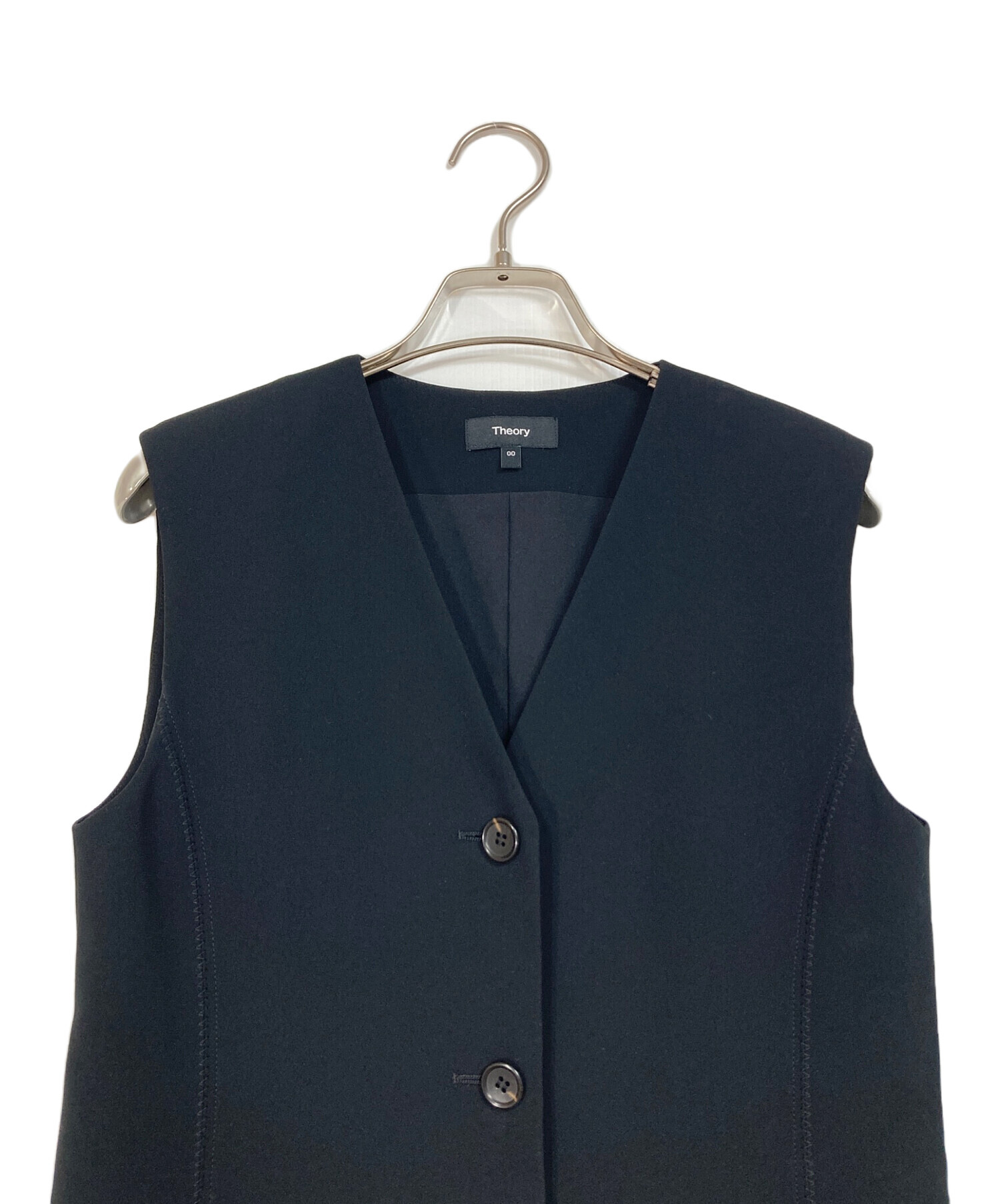 新品⭐︎Theory Zigzag Vest Size 0 中古・古着通販】theory (セオリー) SATIN CREPE ZIGZAG VEST ブラック