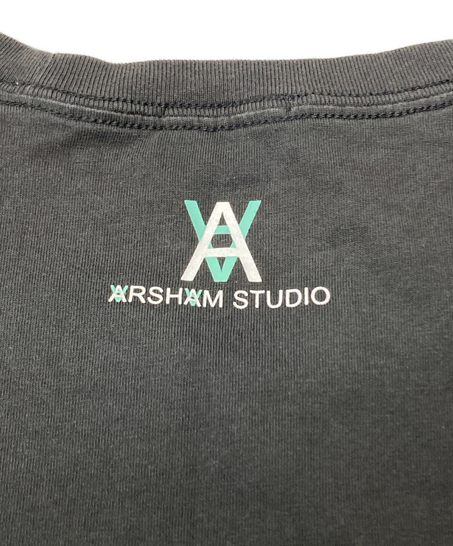 KITH キス for Daniel Arsham Branded Tee 【公式通販】