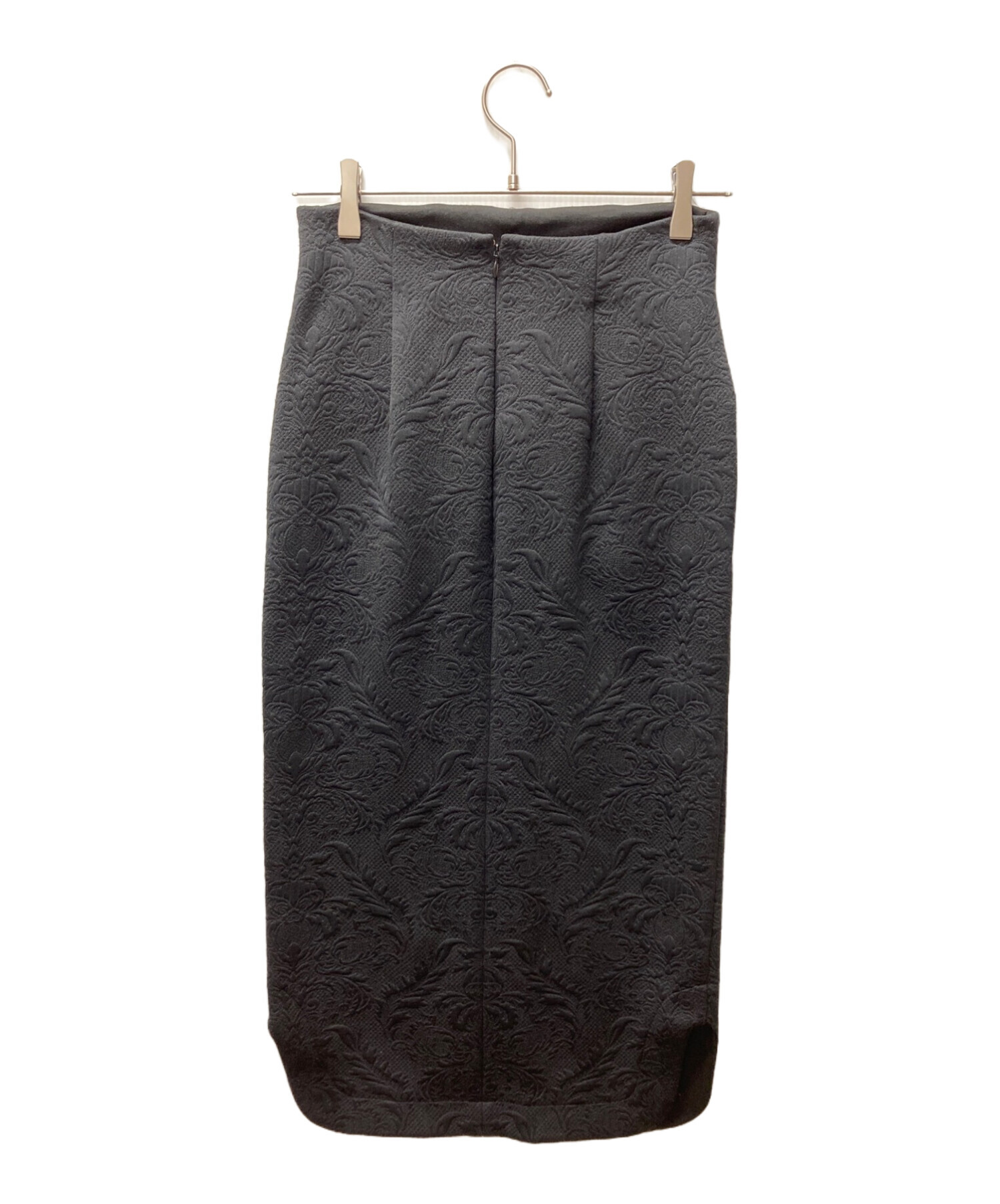 マメMamekurogouchiブラック タイトスカート 中古・古着通販】Mame Kurogouchi (マメクロゴウチ) 刺繍総柄タイト