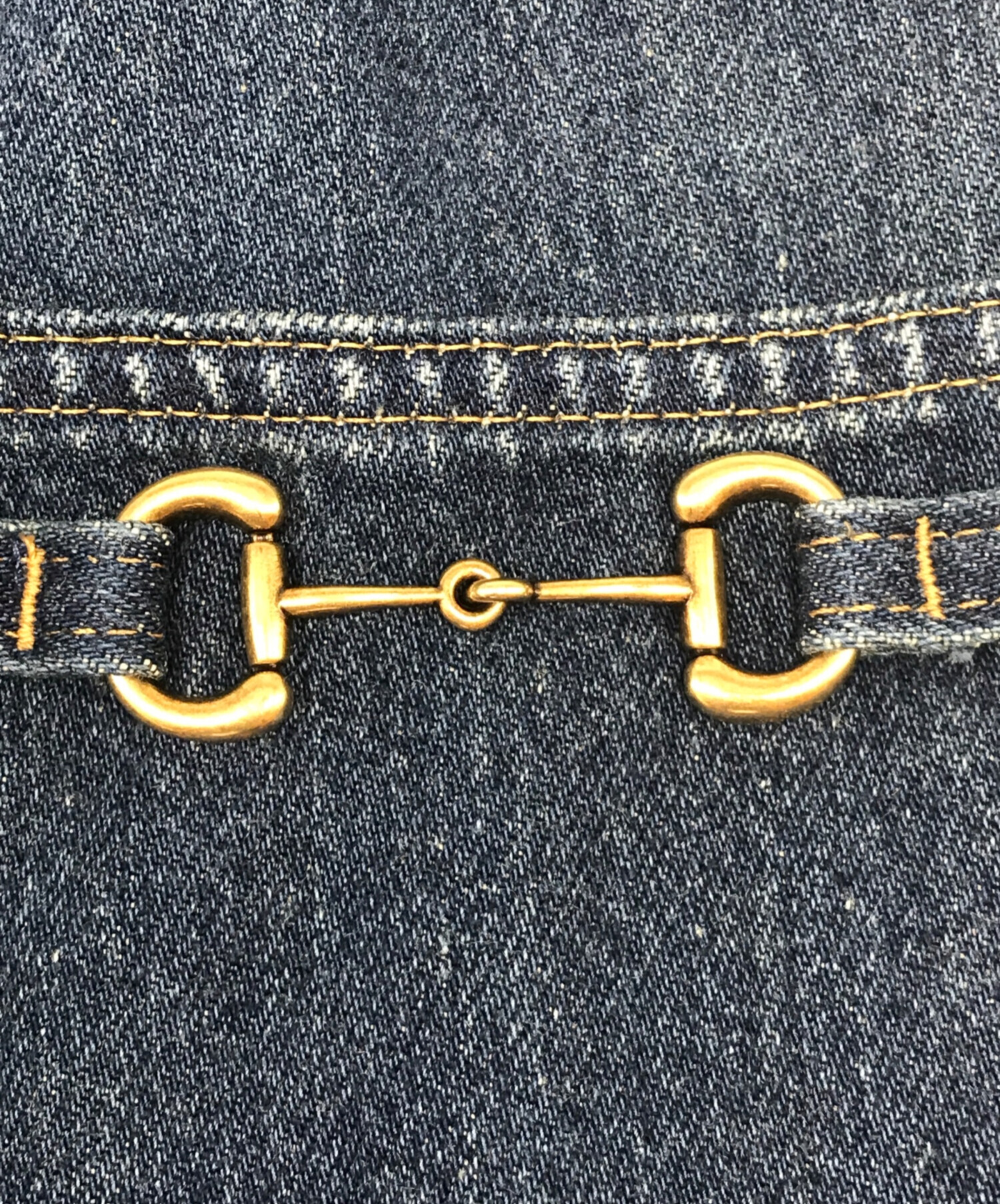 GUCCI　グッチ　ストレートデニム　ホースビット刺繍　レザータグ GUCCI グッチ ストレートデニム ホースビット刺繍 レザータグ - メルカリ