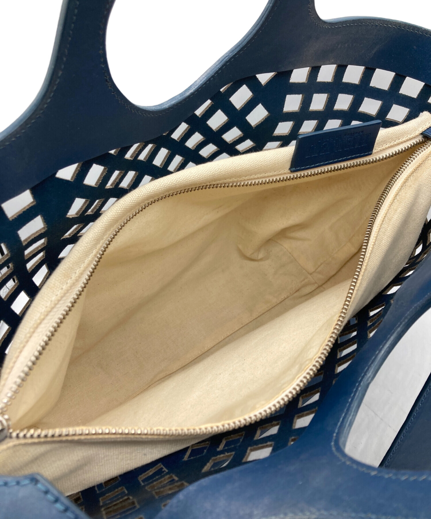 中古・古着通販】HEREU (ヘリュー) パンチング 2WAY レザーバッグ  