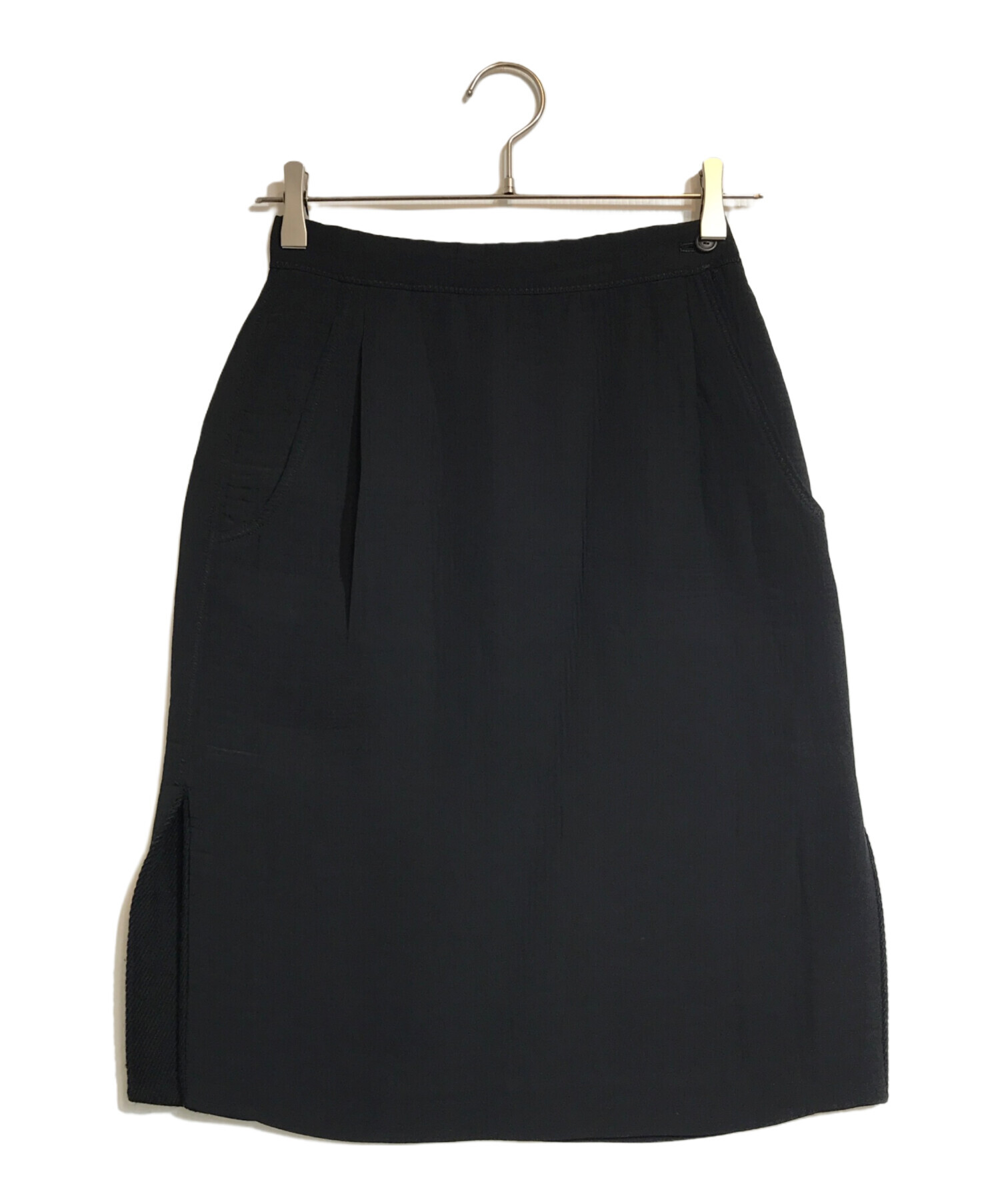 ISSEY MIYAKE me スカート ブラック FLAT BOTTOM BLACK – ISSEY MIYAKE ONLINE STORE