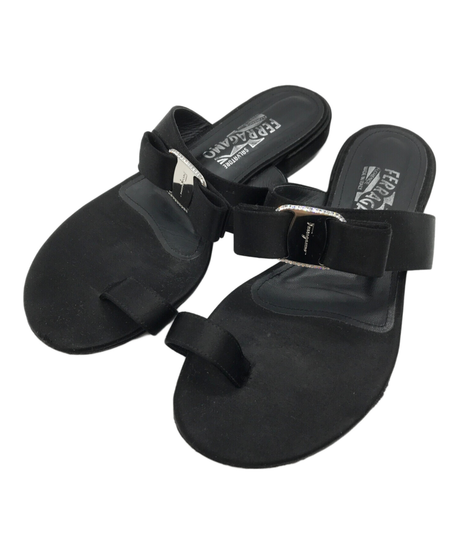 フェラガモ リボンサンダル　8c フェラガモ リボンサンダル 8c フェラガモ リボンサンダル 8c