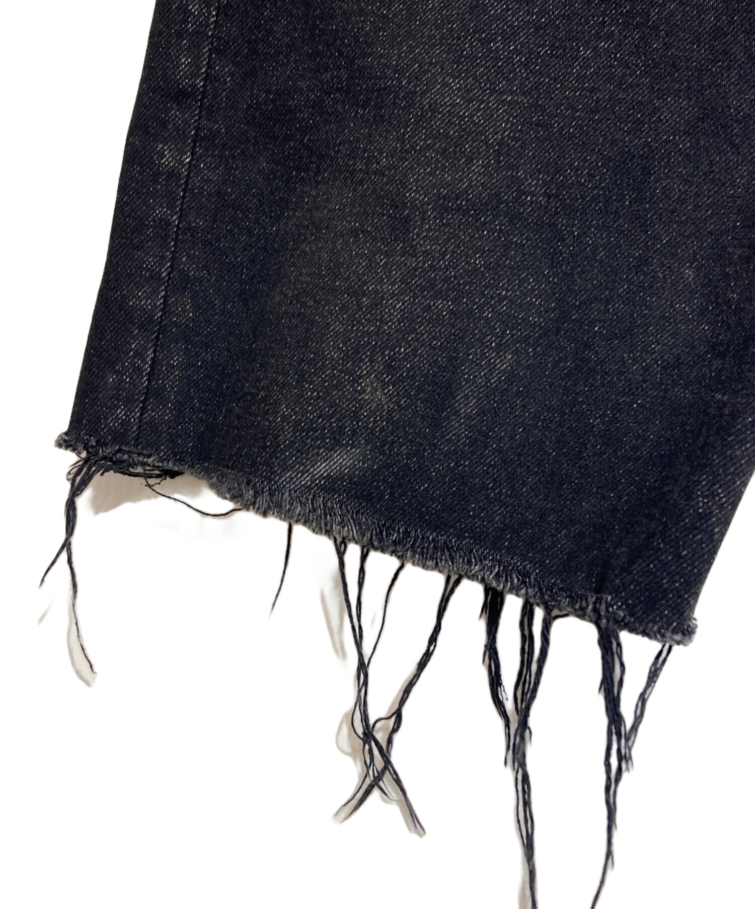 BALENCIAGA 17SS カットオフ デニム ショーツ Balenciaga カットオフエッジ デニムショーツ | ブラック | FARFETCH JP