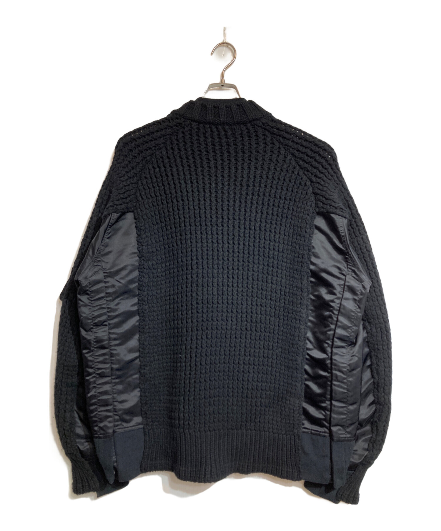 sacai ニットブルゾン sacaiの24年クリスマスウェア、切り替えニットブルゾンやライン入り