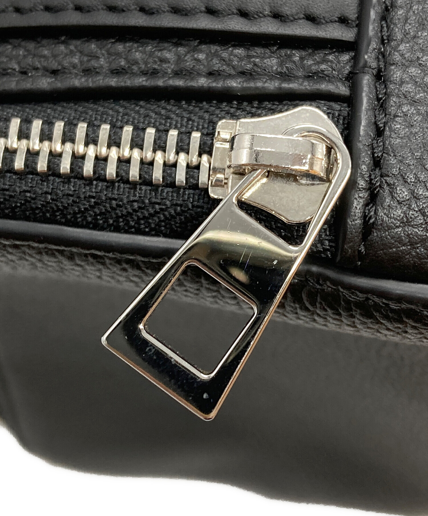 中古・古着通販】LOEWE (ロエベ) クロスボディカメラバッグ ブラック 