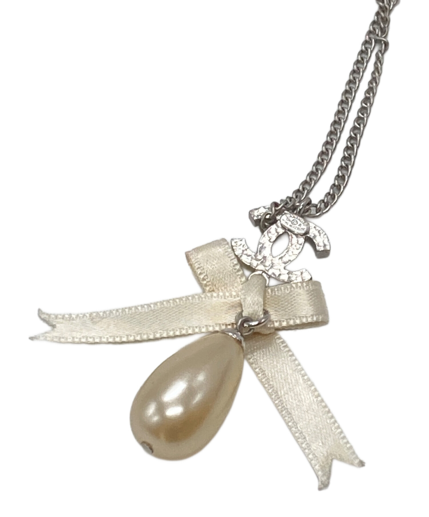 CHANEL 携帯香水 ペンダント シャネルリボン香水ネックレス｜CHANEL