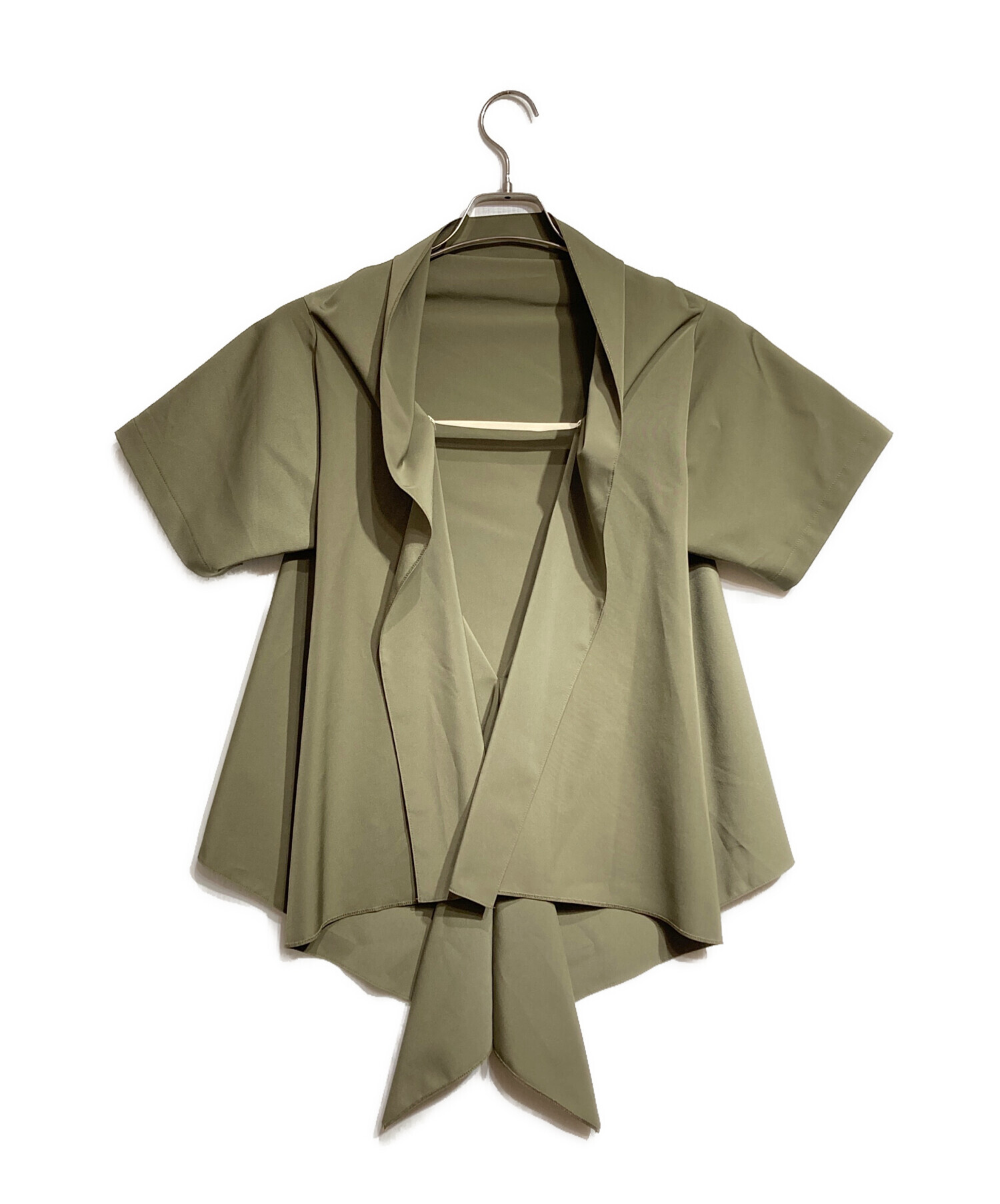 美品 22SS MM6 Maison Margiela メゾンマルジェラ ボウタイ付き ペイント加工 フリル ノースリーブ ブラウス 36 グリーン レディース 古着 中古 USED 美品 22SS MM6 Maison Margiela メゾンマルジェラ ボウタイ付き