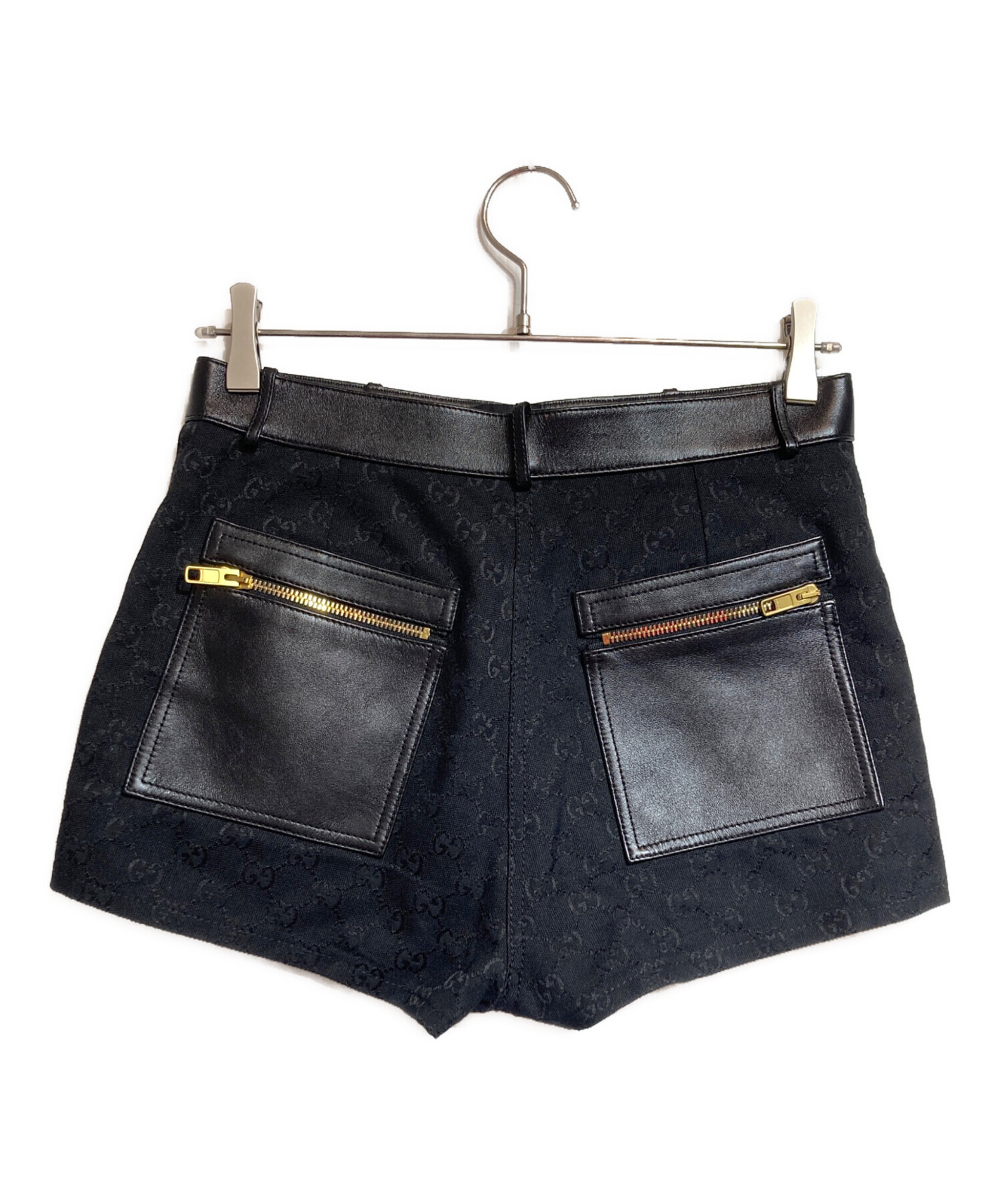 GUCCI (グッチ) GGキャンバスレザー切替ショートパンツ 中古・古着通販】GUCCI (グッチ) GGキャンバスレザー切替ショート