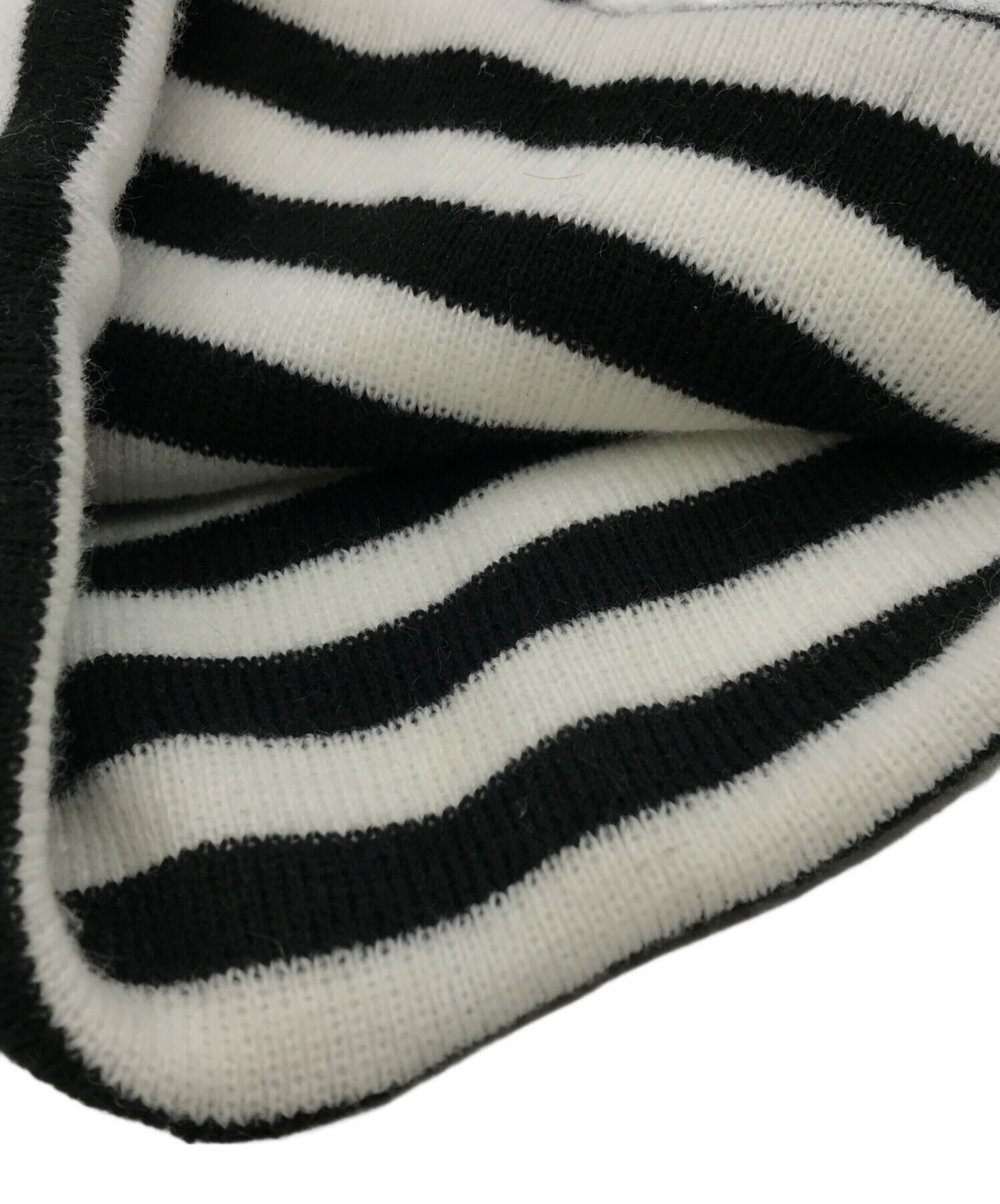 帽子 SUPREME 16AW VERTICALLOGO STRIPEDBEANIE Supreme（シュプリーム） 16AW VERTICAL LOGO STRIPED BEANIE