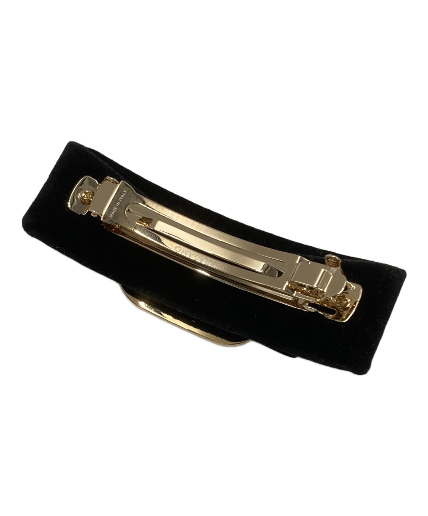 中古・古着通販】Ferragamo (フェラガモ) ヴァラビジューリボン