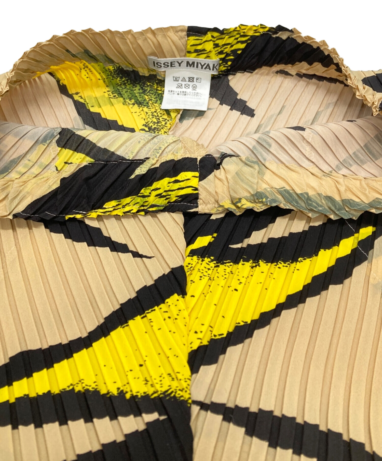 中古・古着通販】ISSEY MIYAKE (イッセイミヤケ) プリントカーブ