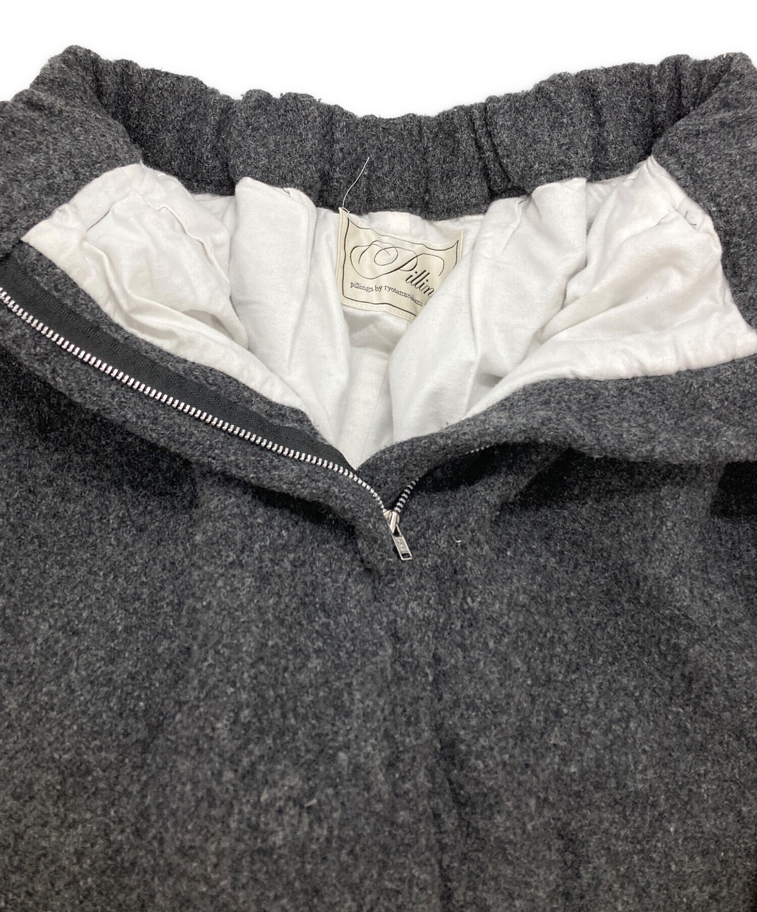 pillings ピリングス マフラー  グレー 【古着】【中古】【送料無料】 中古・古着通販】pillings (ピリングス) fulling wool pants/縮絨