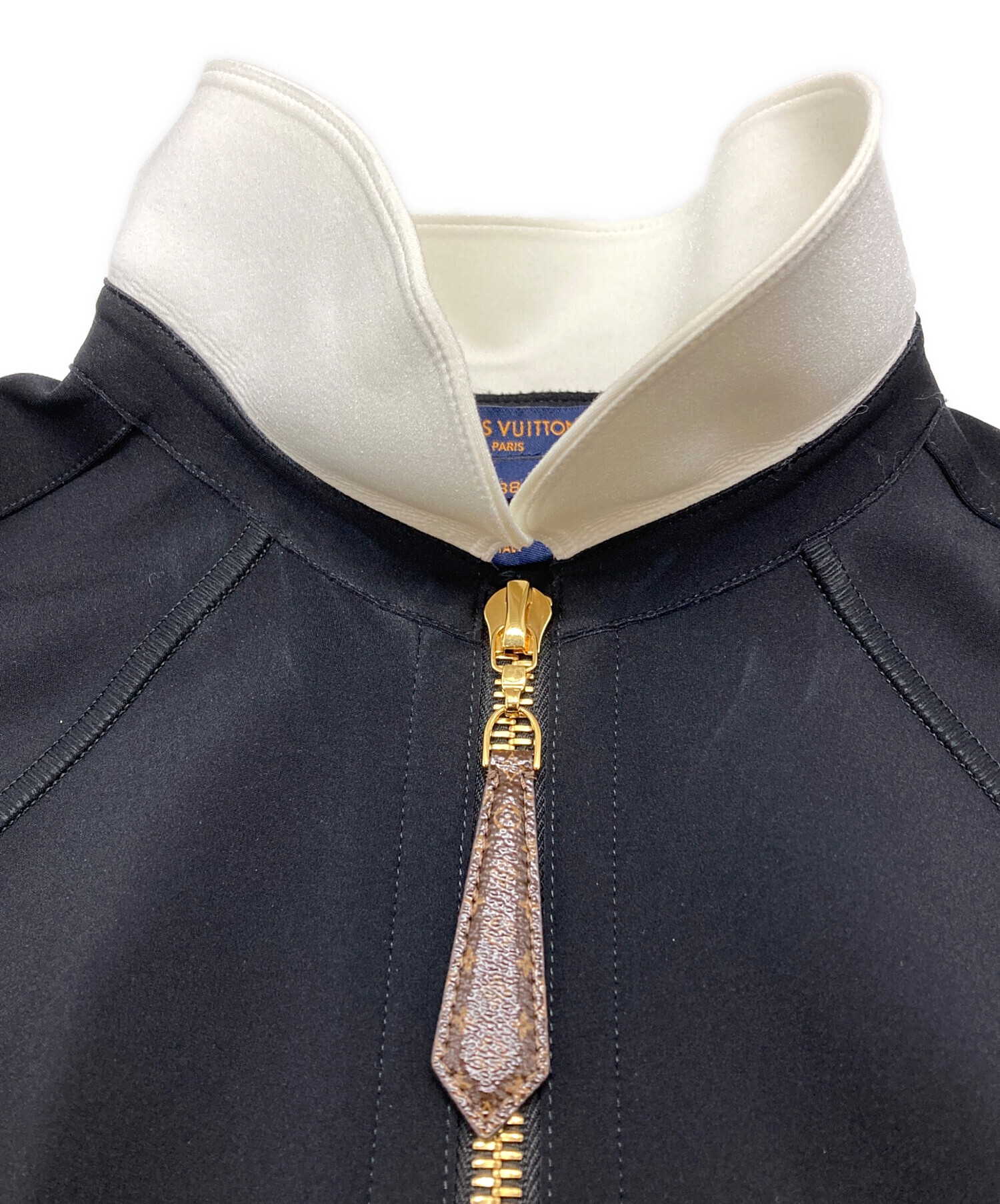 LOUIS VUITTON ルイヴィトン テクニカルジャージーピーターパンカラードレス ワンピース ブラック テクニカルジャージーピーターパンカラードレス ｜ルイ・ヴィトン 公式