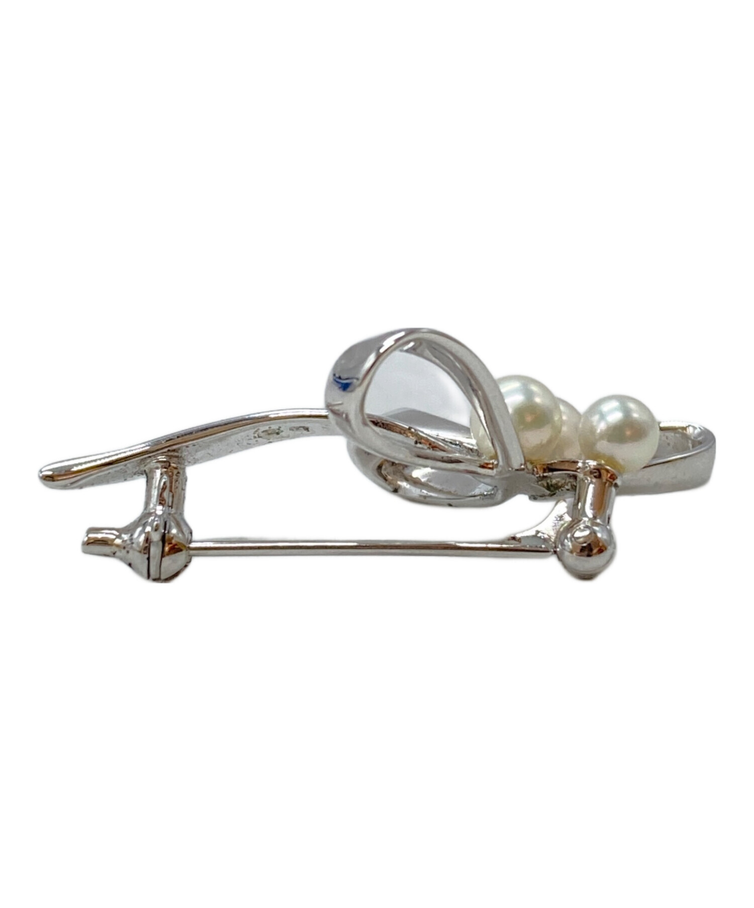 【美品】MIKIMOTO シルバー パール リボンブローチ 中古・古着通販】MIKIMOTO (ミキモト) パールリボンブローチ/Pearl
