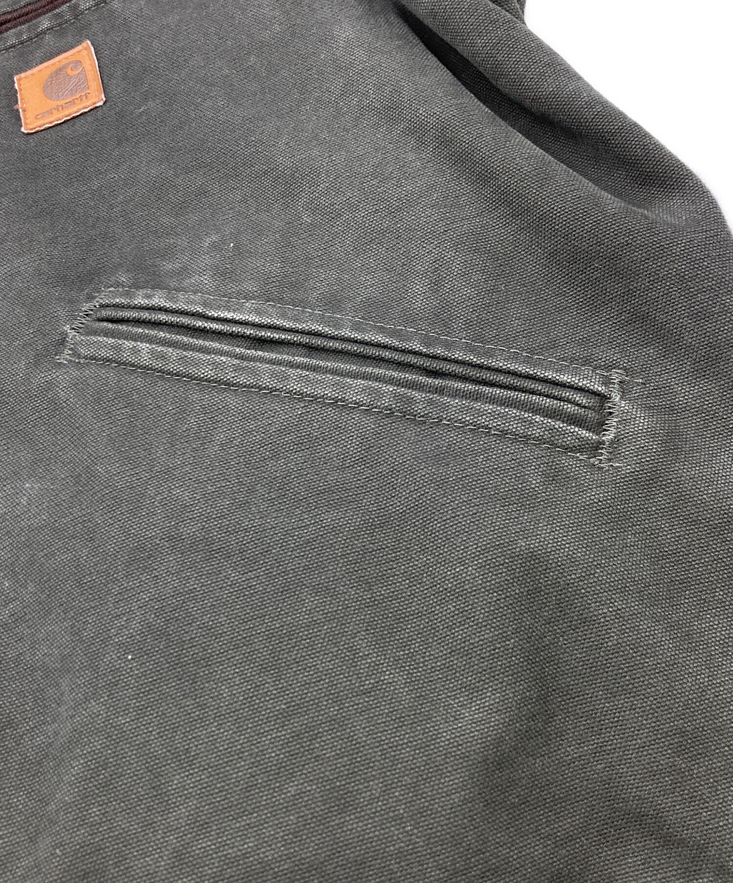 カーハート　ワークジャケット　ベスト　企業ロゴ刺繍　チャコールグレー　 L. 中古・古着通販】CarHartt (カーハート) 企業ロゴ刺繍デトロイト