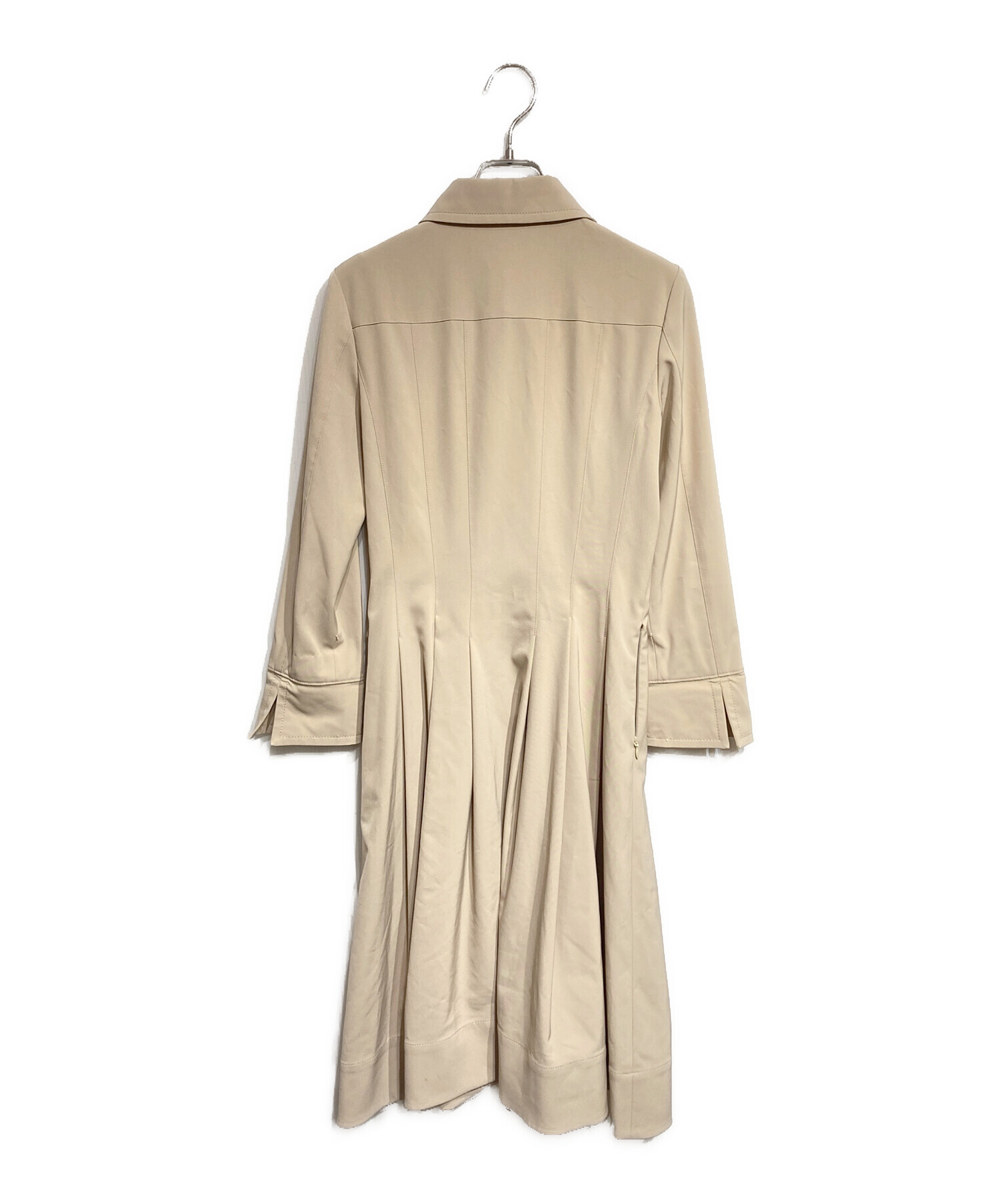 【美品】FOXEY NEW YORK 膝丈ワンピース ベージュ 38 シャツ 中古・古着通販】FOXEY NEWYORK (フォクシーニューヨーク) シャツ