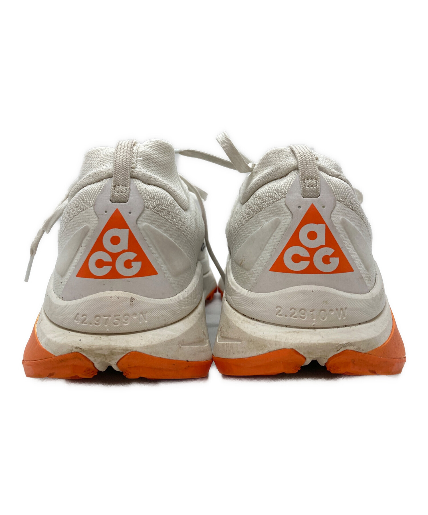 美品！ACG スニーカー オレンジ/ホワイト 中古・古着通販】NIKE ACG (ナイキエーシージー) スニーカー/ sneakers