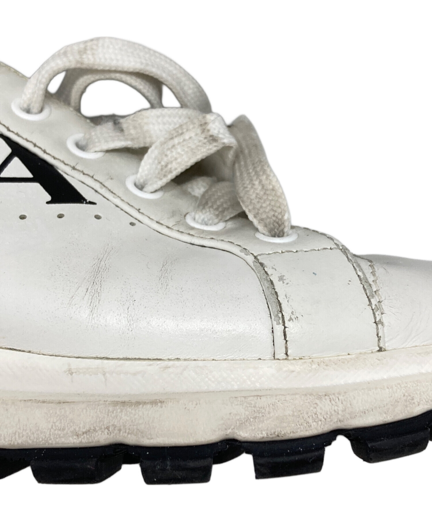 ★yu_kat ★ PRADA スニーカー　ローカット　サイドロゴ 中古・古着通販】PRADA (プラダ) サイドロゴ レザー ローカット