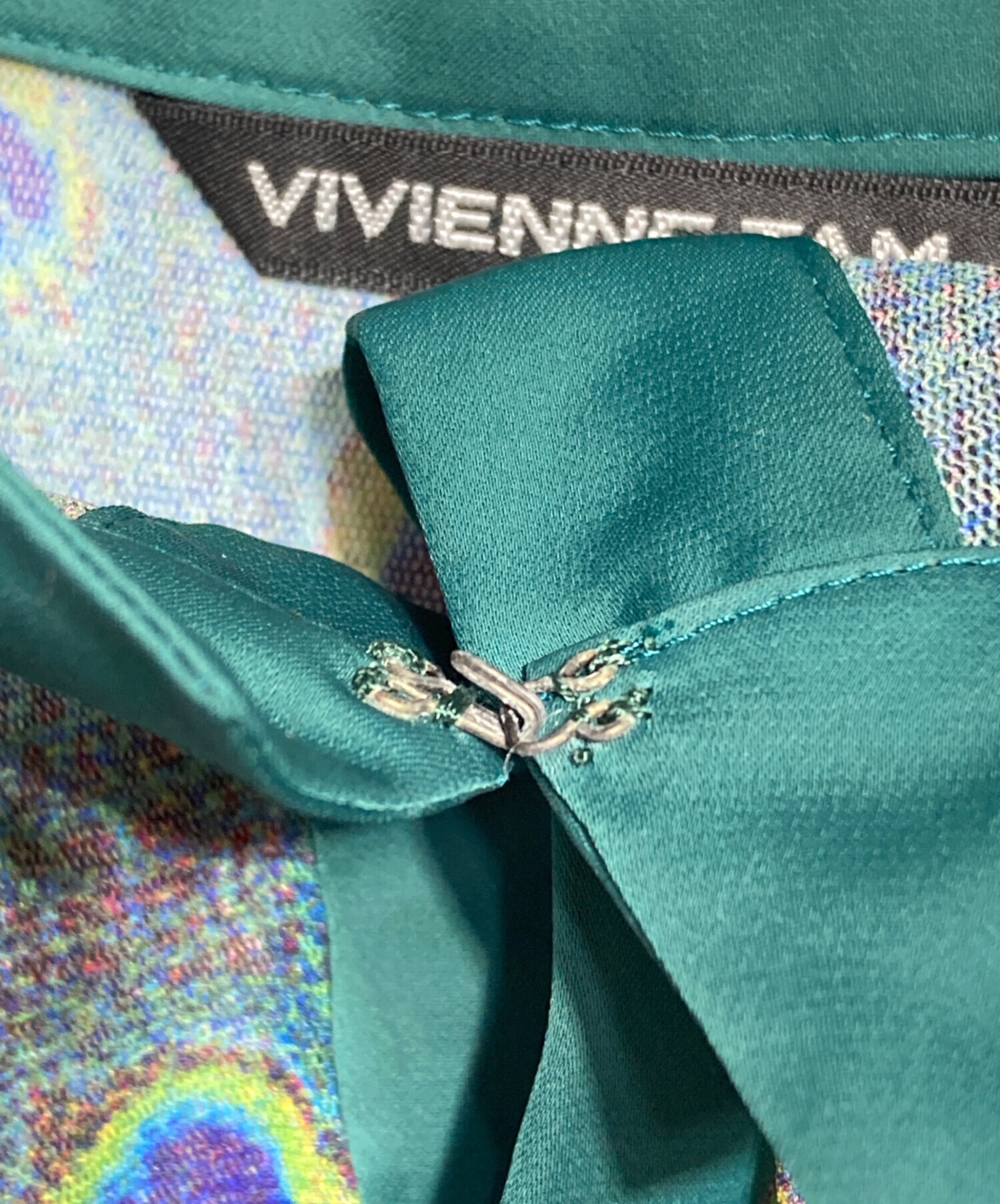 中古・古着通販】VIVIENNE TAM (ヴィヴィアンタム) クジャク柄パワー
