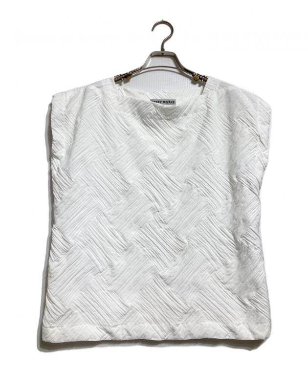 ISSEY MIYAKE - ISSEY MIYAKE ノースリーブブラウス 中古・古着通販】ISSEY MIYAKE (イッセイミヤケ) 立体格子デザイン