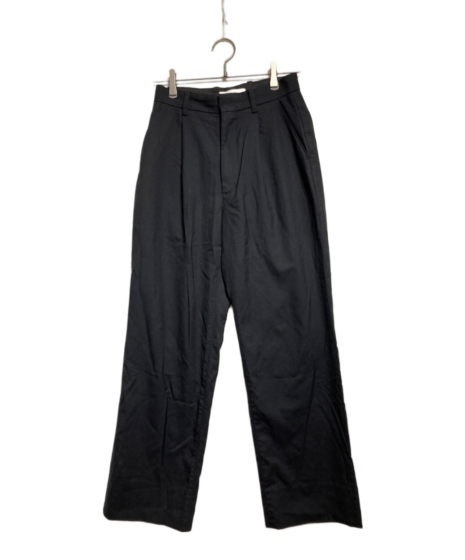 Cornier コルニエ ツータック ウール スラックス ブラック 黒 S 美品 中古・古着通販】Cornier (コルニエ) ウールスラックス ブラック