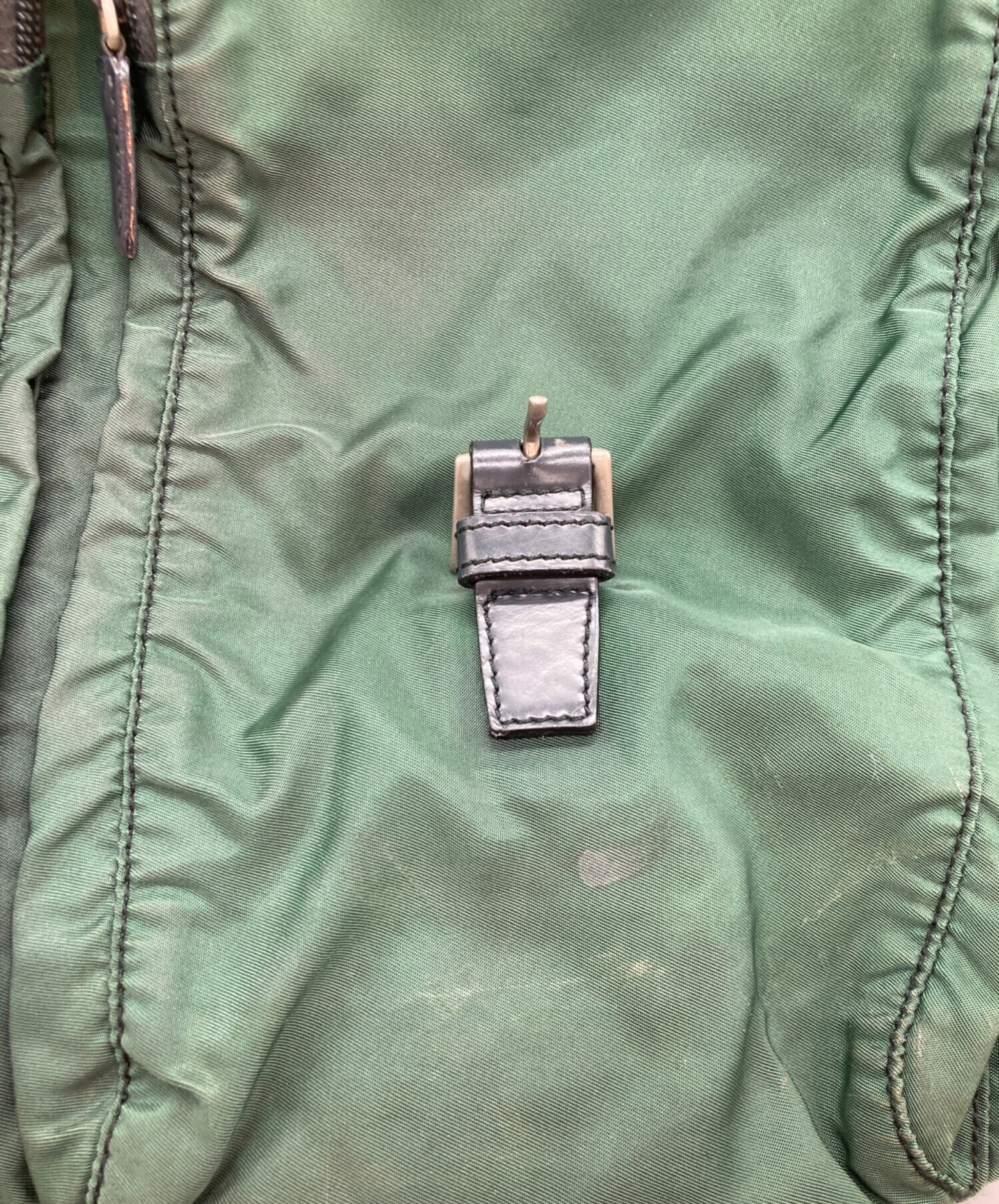 中古・古着通販】PRADA (プラダ) ナイロンショルダーバッグ グリーン 中古・古着通販】PRADA (プラダ) ナイロンショルダーバッグ グリーン
