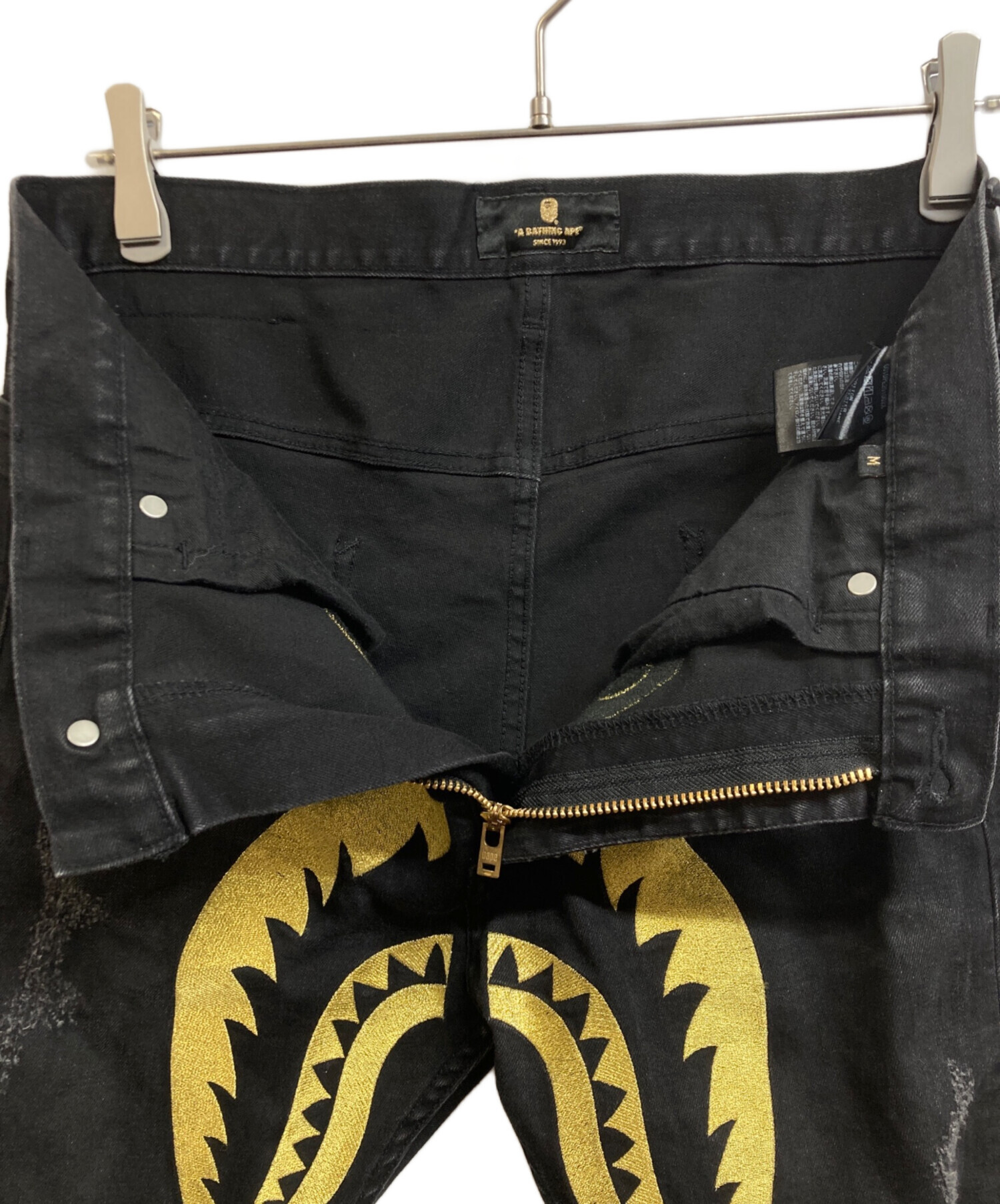 A BATHING APE ダメージデニム
