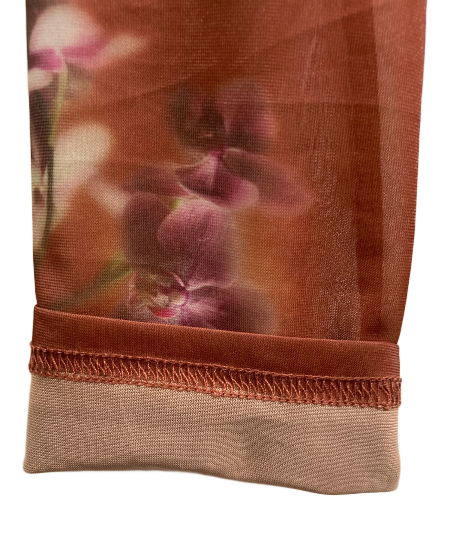 AMERI アメリ2wayスモーキーフラワーシアートップス Ameriシアートップス AMERI アメリ2wayスモーキーフラワーシアー