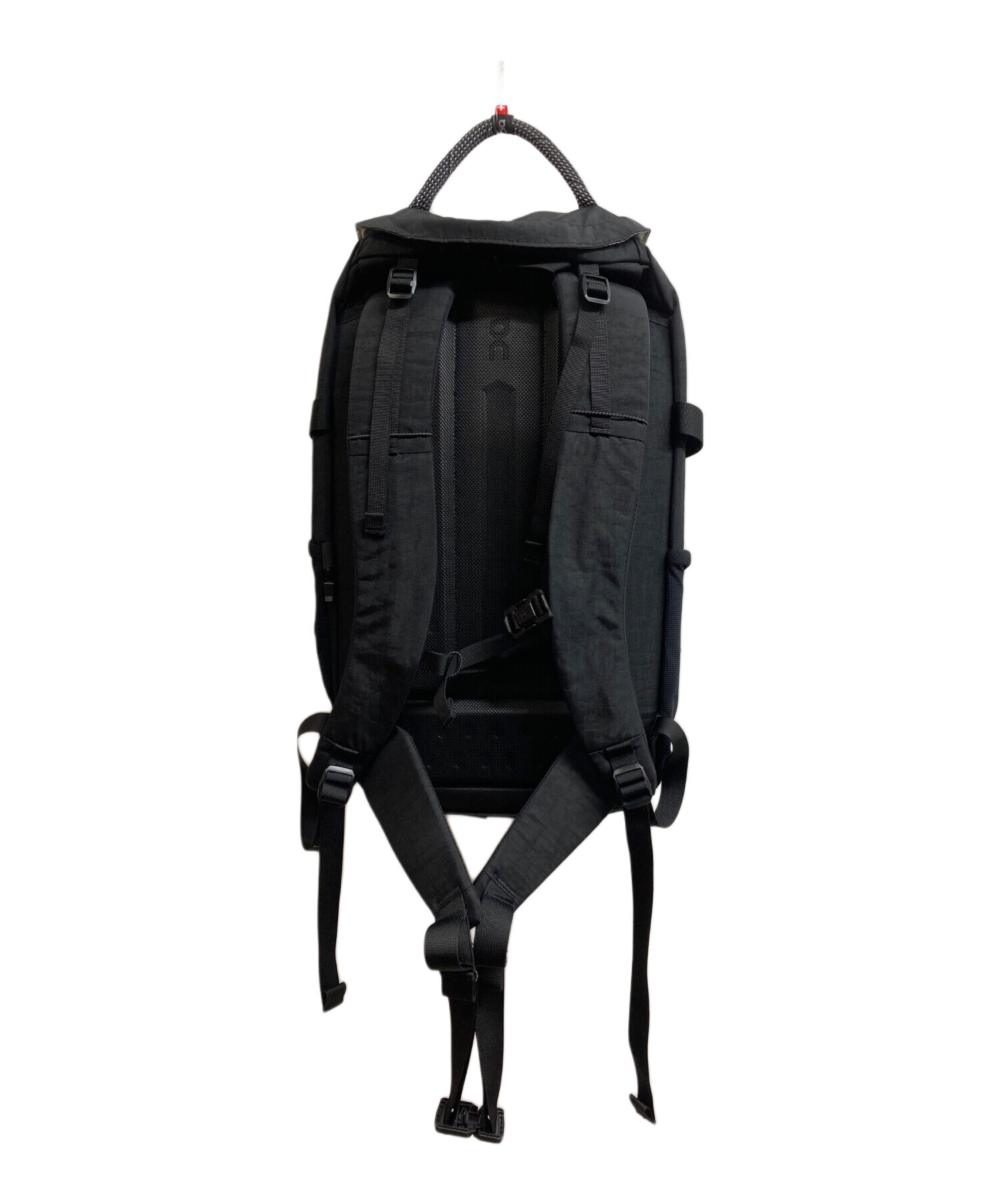 中古・古着通販】on (オン) speed pack 24L ブラック｜ブランド・古着 