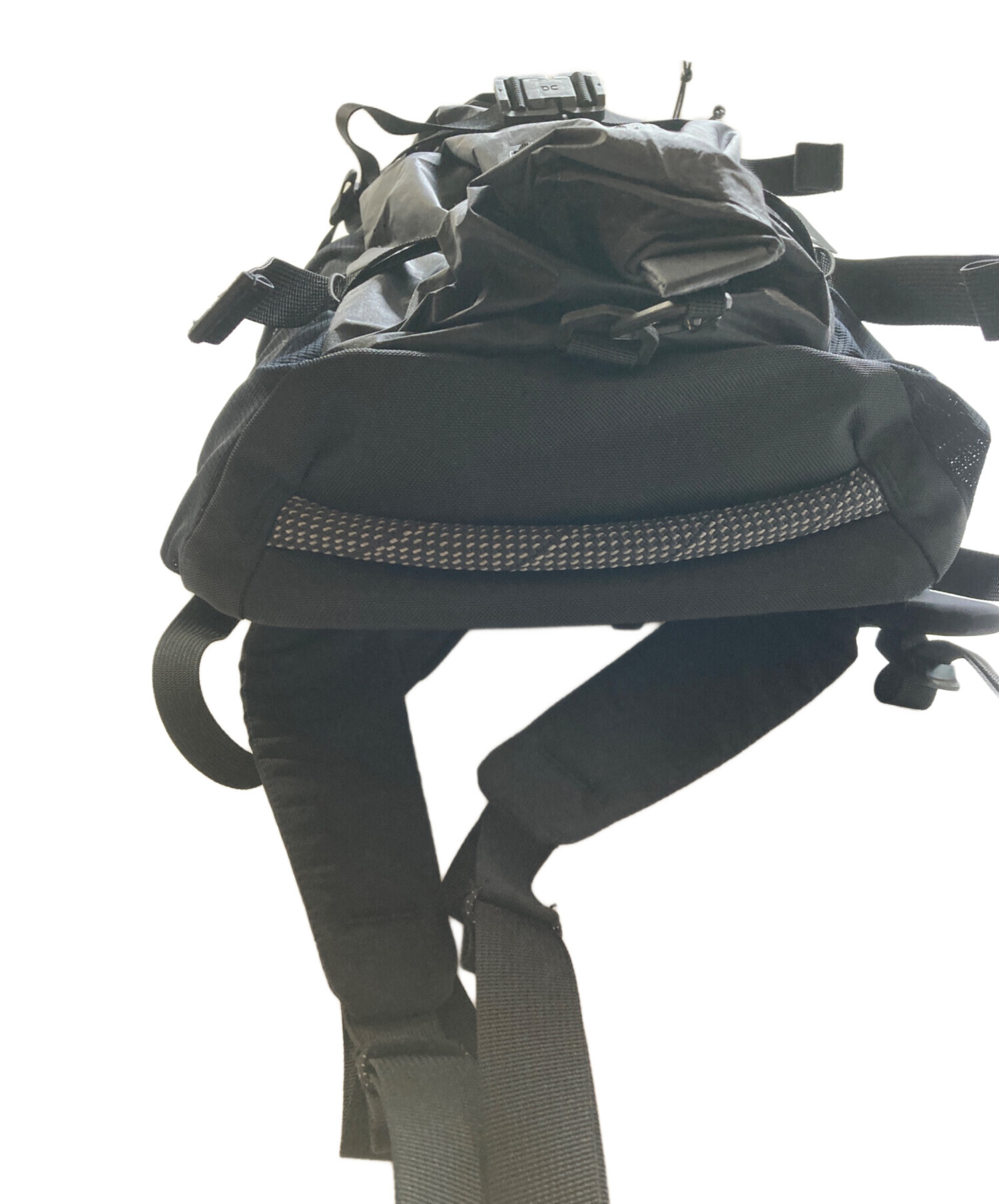 中古・古着通販】on (オン) speed pack 24L ブラック｜ブランド・古着 