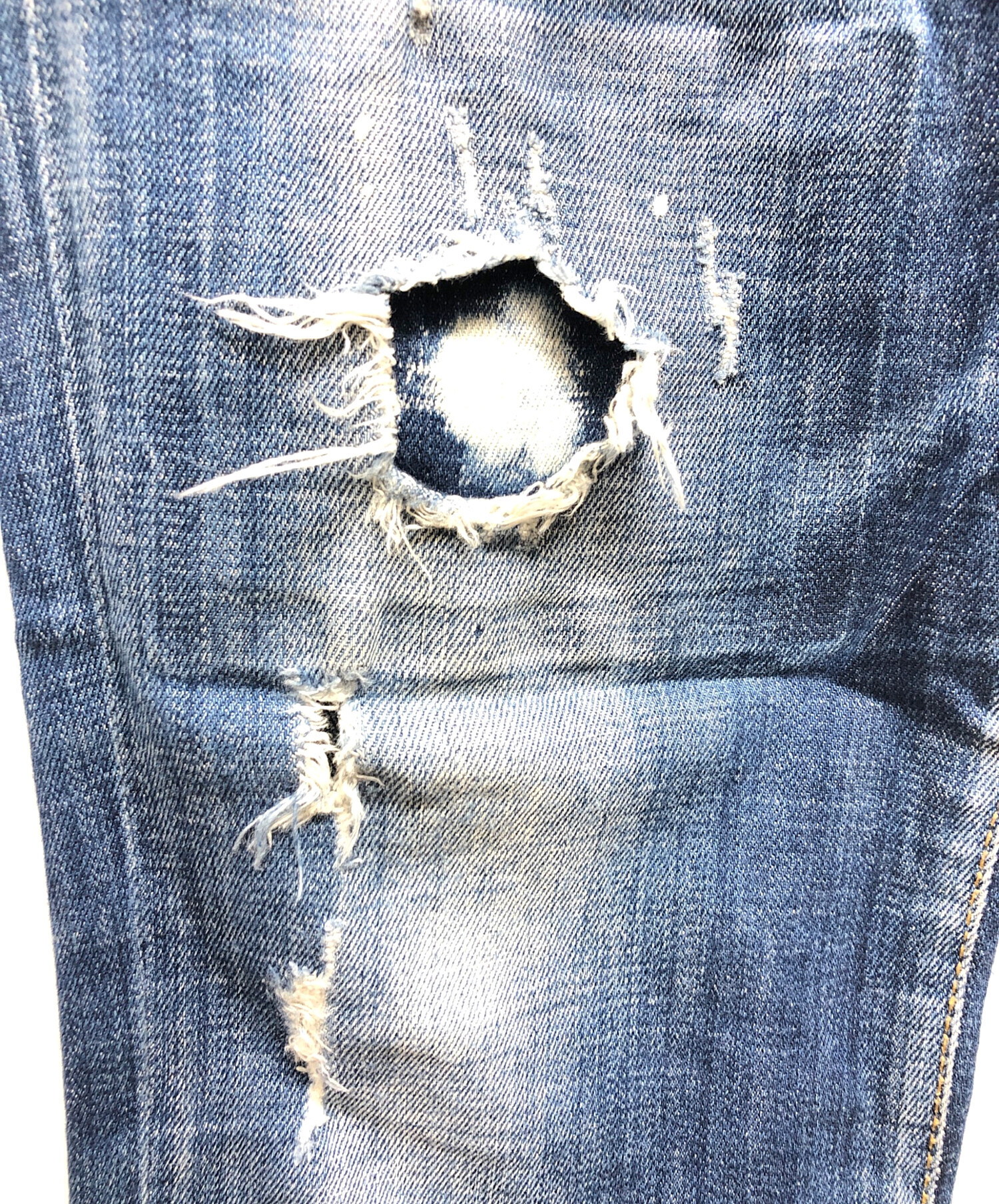 中古・古着通販】DSQUARED2 (ディースクエアード) ダメージスキニー 中古・古着通販】DSQUARED2 (ディースクエアード) ダメージスキニー