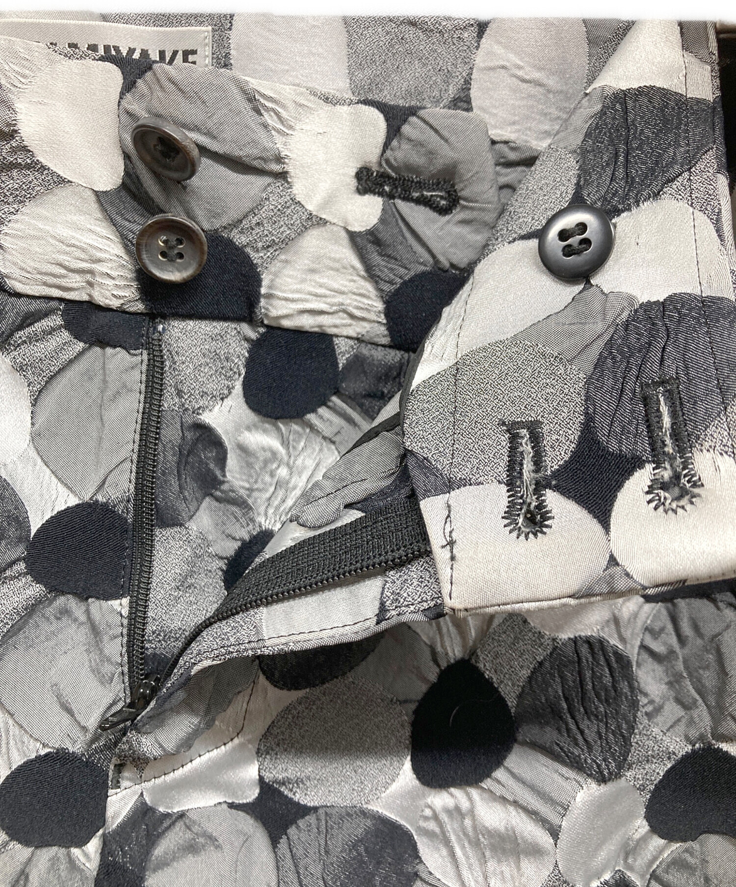 中古・古着通販】ISSEY MIYAKE (イッセイミヤケ) 総柄 デザインパンツ