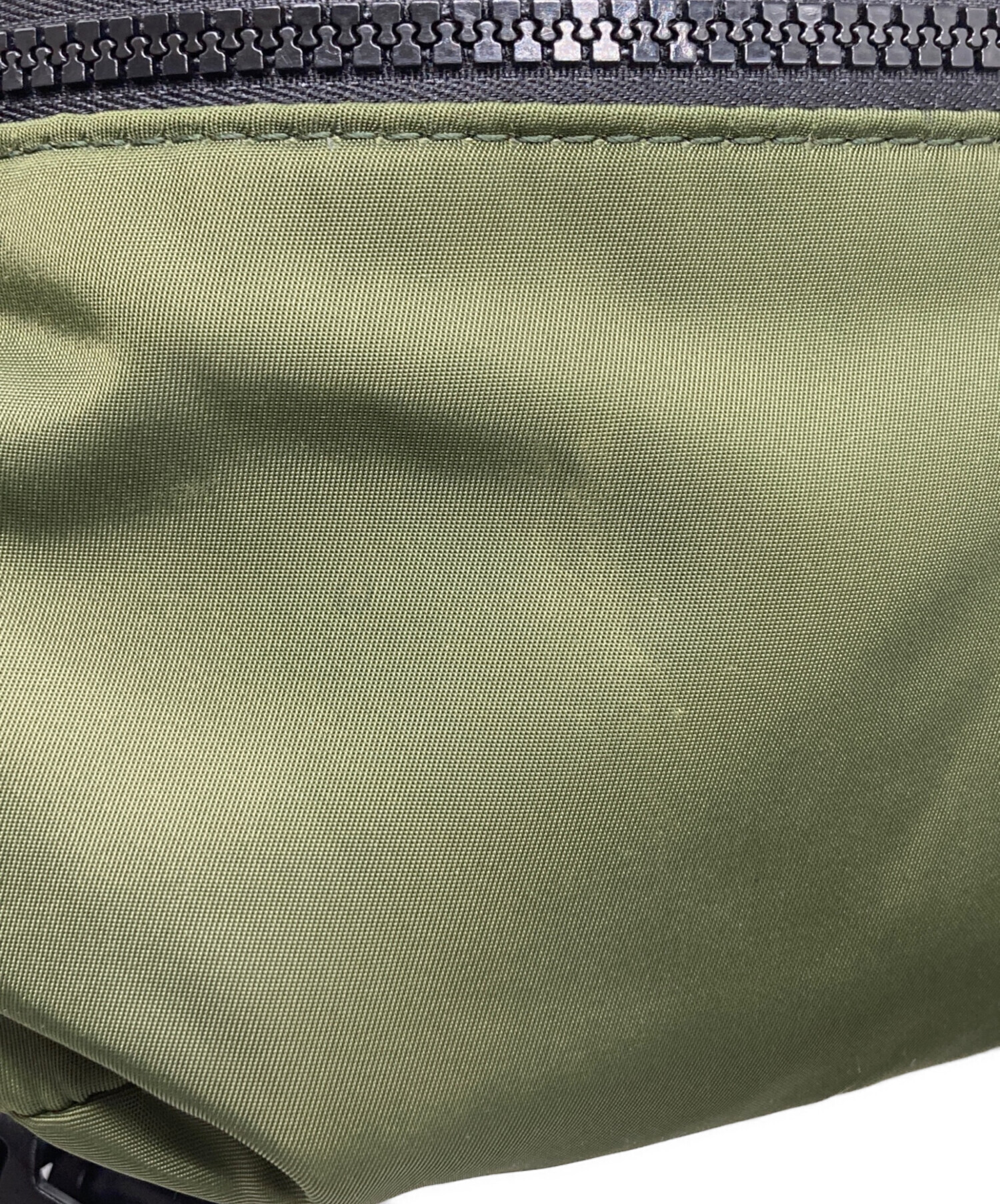 中古・古着通販】DIESEL (ディーゼル) ボディバッグ カーキ｜ブランド