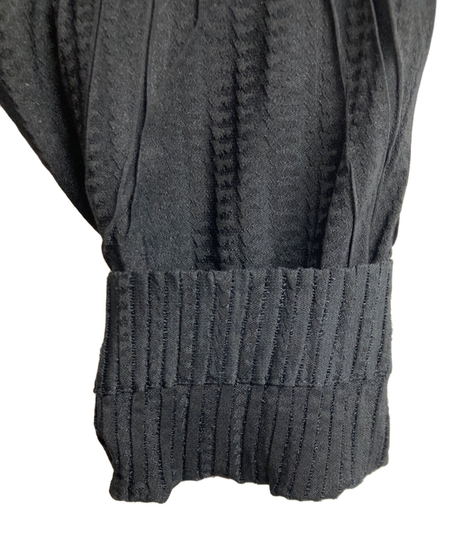A-POC ABLE ISSEY MIYAKE ニット・セーター M 黒 【古着】【中古】【送料無料】 中古・古着通販】A-POC ABLE ISSEY MIYAKE (エイポック エイブル
