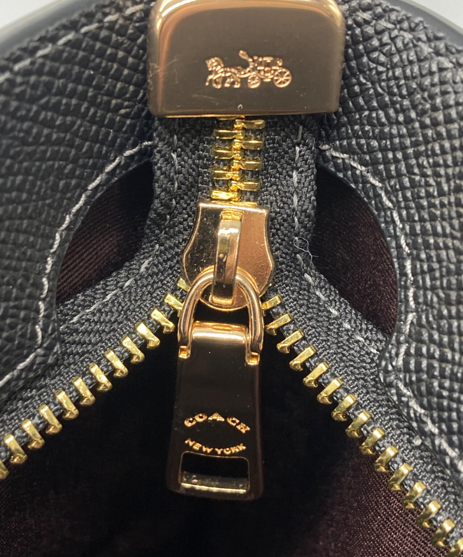 【新品同様】 現行COACH ステーション トート ブラック ゴールドメタル 中古・古着通販】COACH (コーチ) ステーション トート バッグ ブラック