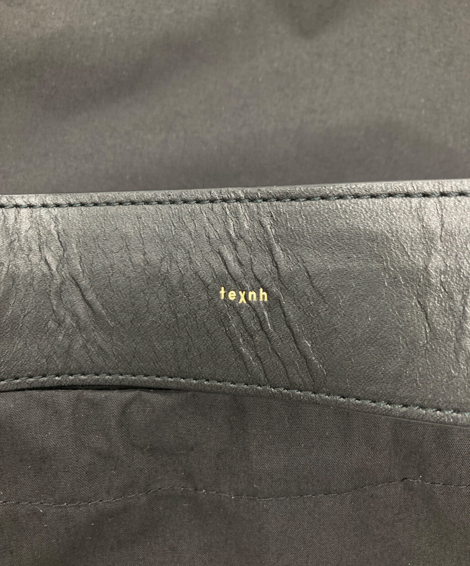 中古・古着通販】Texnh (テクネ) Triangle Shoulder M ブラック 未使用 