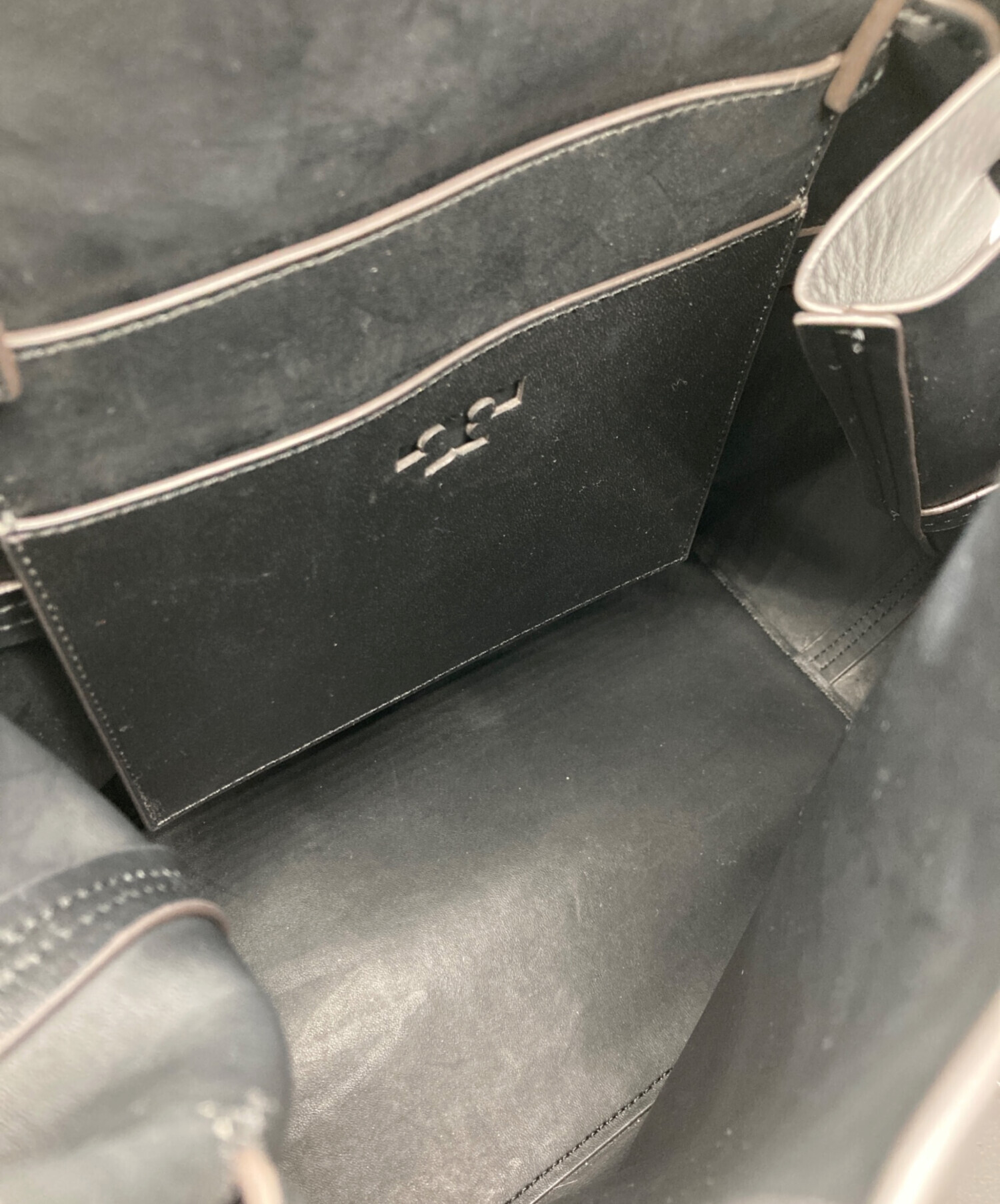 【中古】「非常に良い」NOSTALGIA 5 IN 1 TRNTBL 中古・古着通販】TORY BURCH (トリーバーチ) BLOCK-T BUCKET TOTE