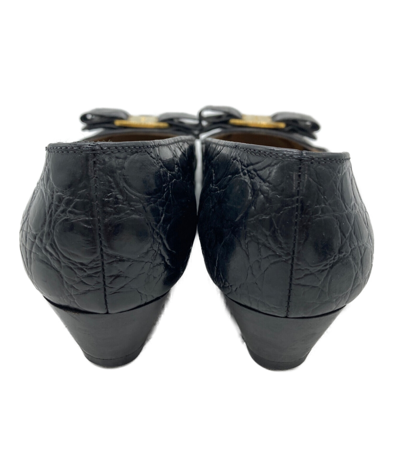 サルバトーレフェラガモ　パンプス　ブラック　型押し　バックル 中古・古着通販】Salvatore Ferragamo (サルヴァトーレ フェラガモ) 型